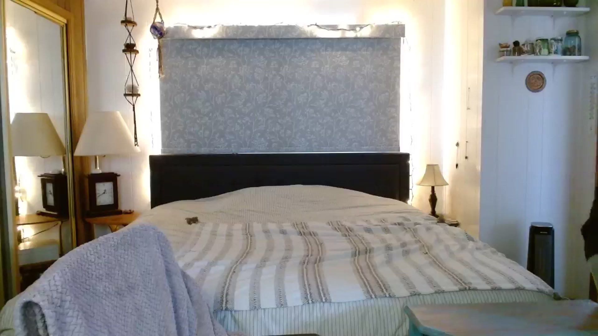 Gallery image thumbnail from EdenSalt's myfreecams stream on, 05/02/2024, 15:37 image 6 of 20