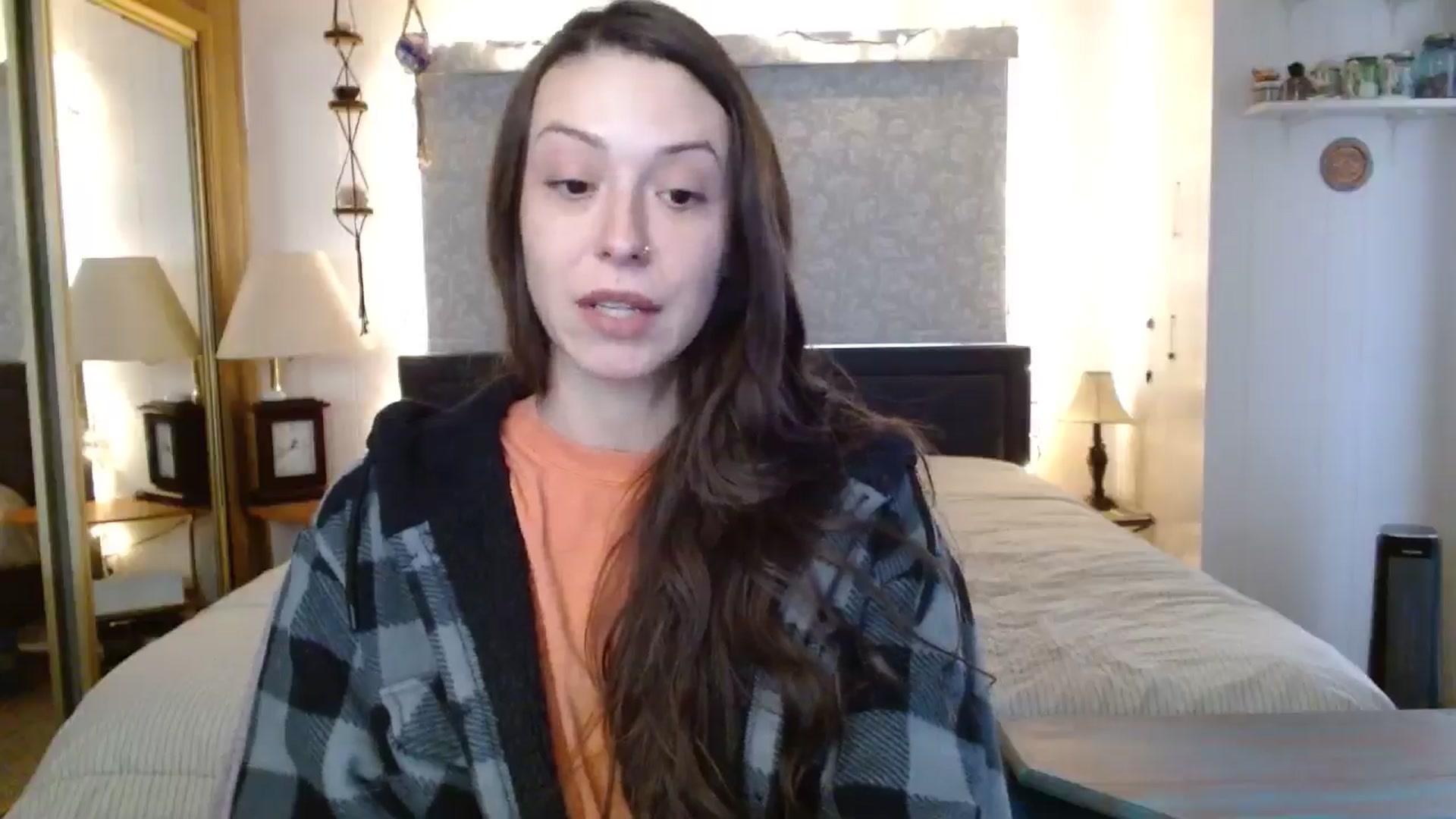 Gallery image thumbnail from EdenSalt's myfreecams stream on, 05/08/2024, 18:34 image 16 of 20