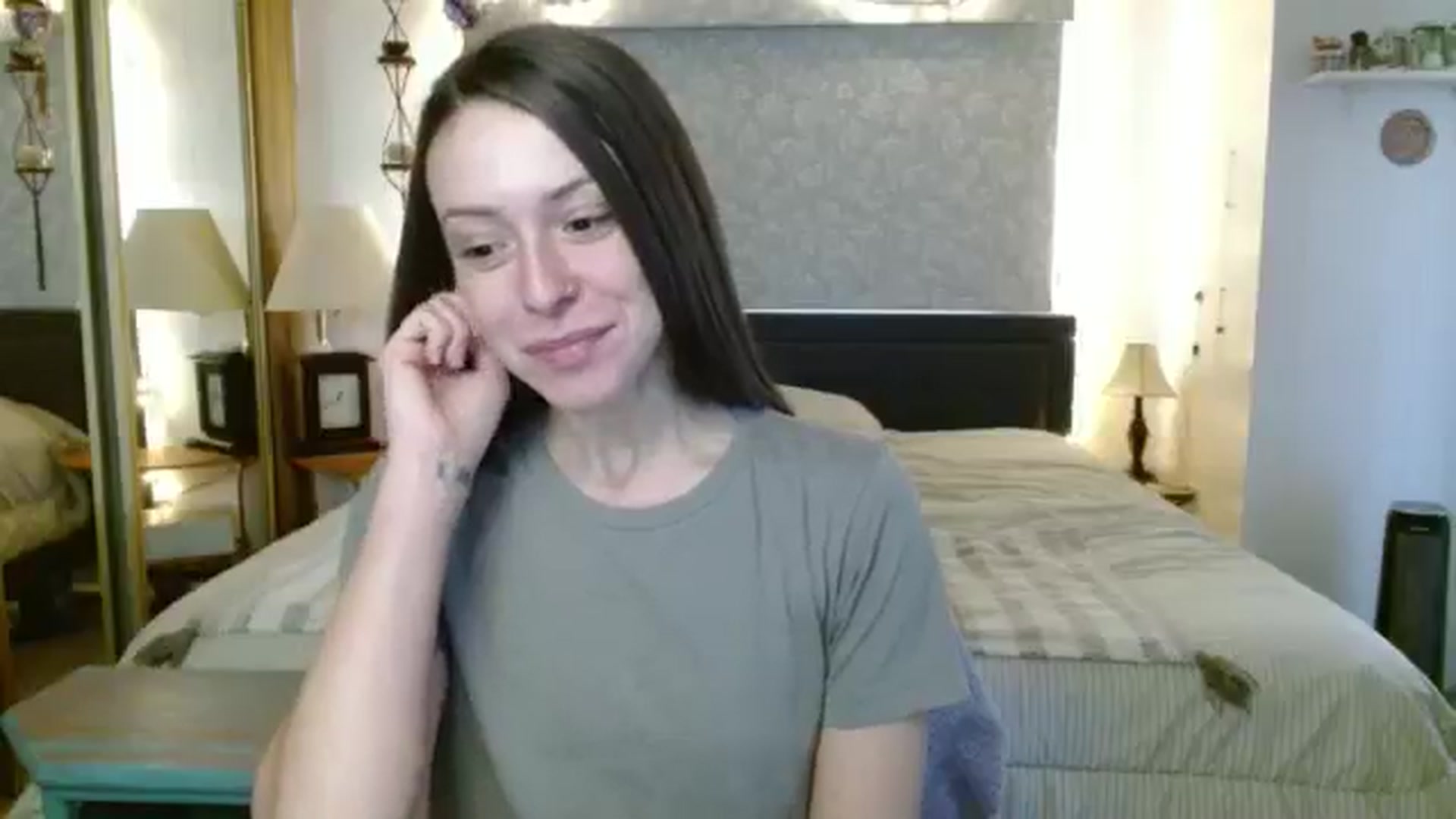Gallery image thumbnail from EdenSalt's myfreecams stream on, 05/17/2024, 18:51 image 15 of 20