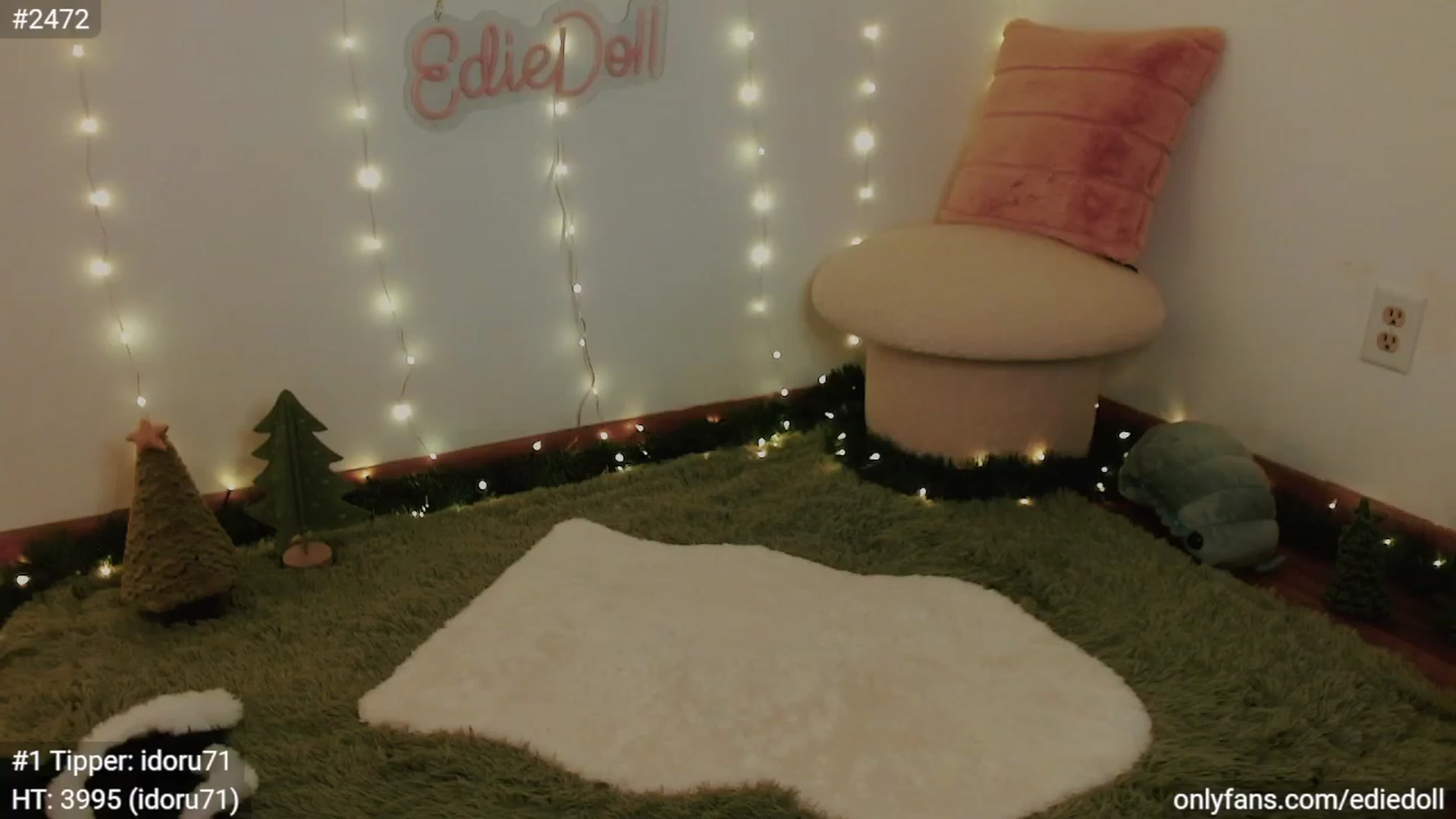 Gallery image thumbnail from EdieDoll's myfreecams stream on, 12/25/2023, 01:44 image 16 of 20
