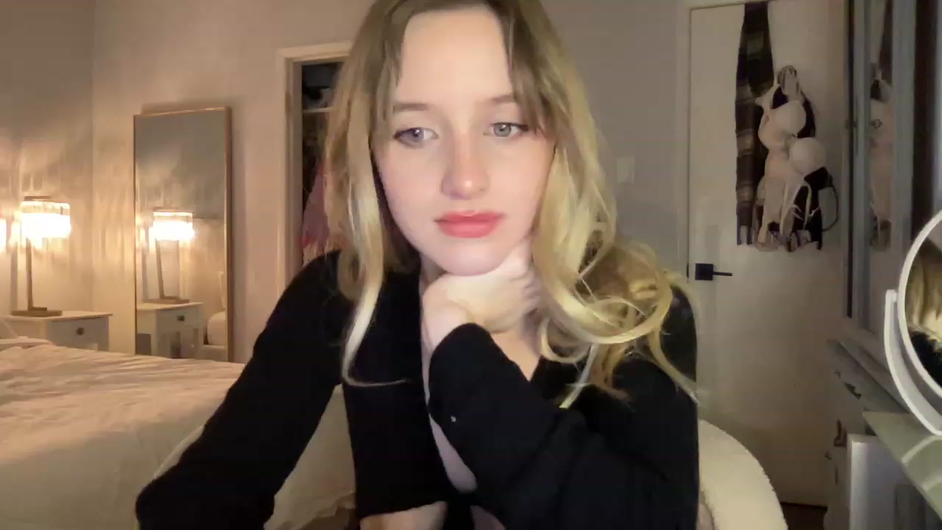 Gallery image thumbnail from EdynFaye's myfreecams stream on, 01/02/2023, 05:13 image 17 of 20