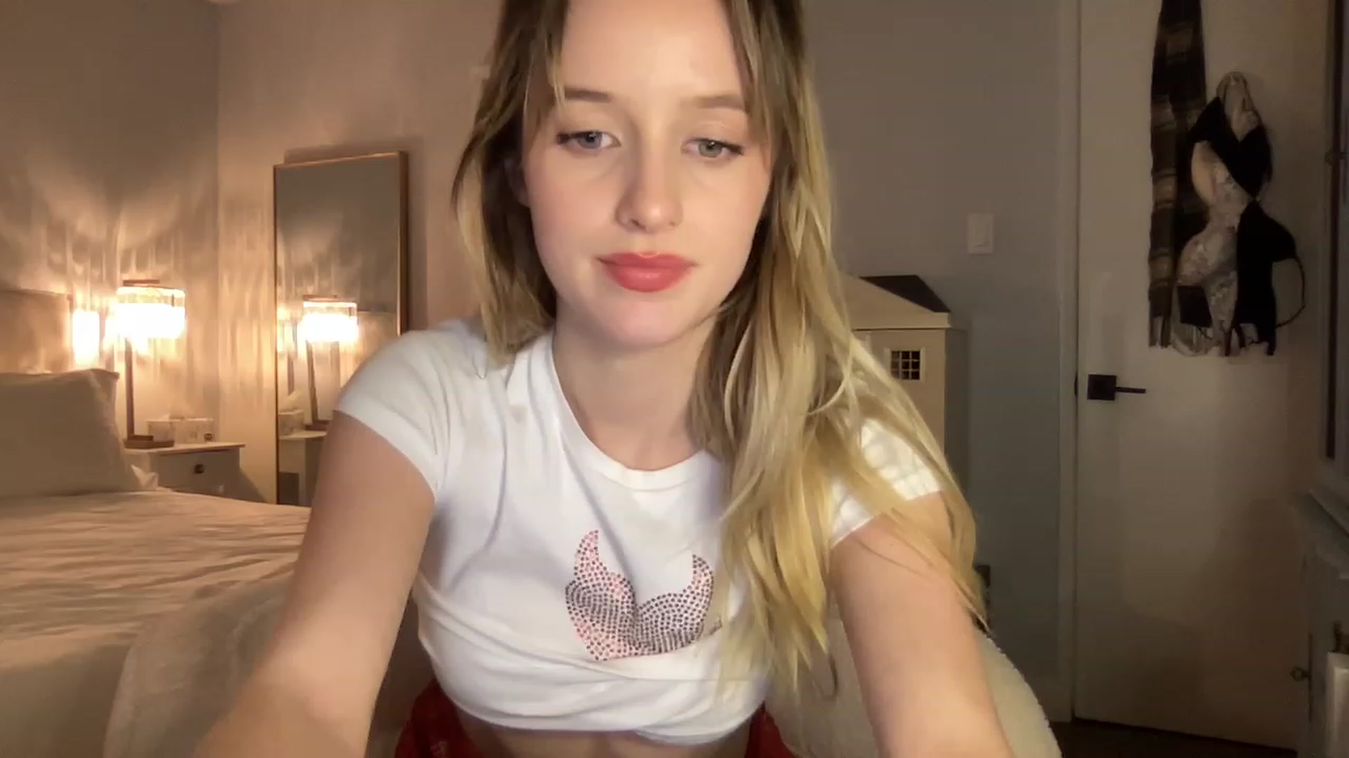 Gallery image thumbnail from EdynFaye's myfreecams stream on, 01/04/2023, 06:16 image 1 of 20