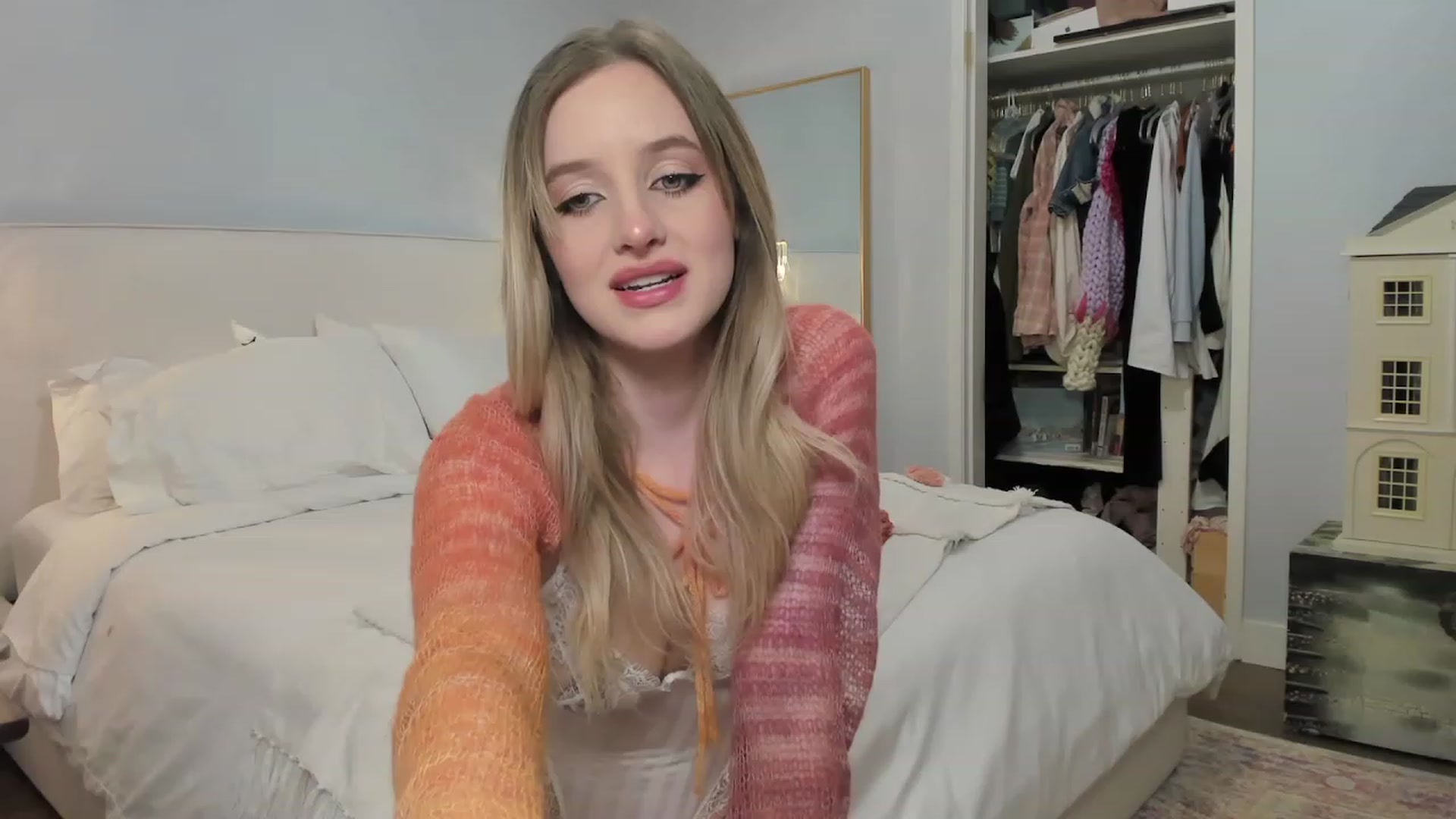 Gallery image thumbnail from EdynFaye's myfreecams stream on, 02/10/2023, 06:24 image 1 of 20