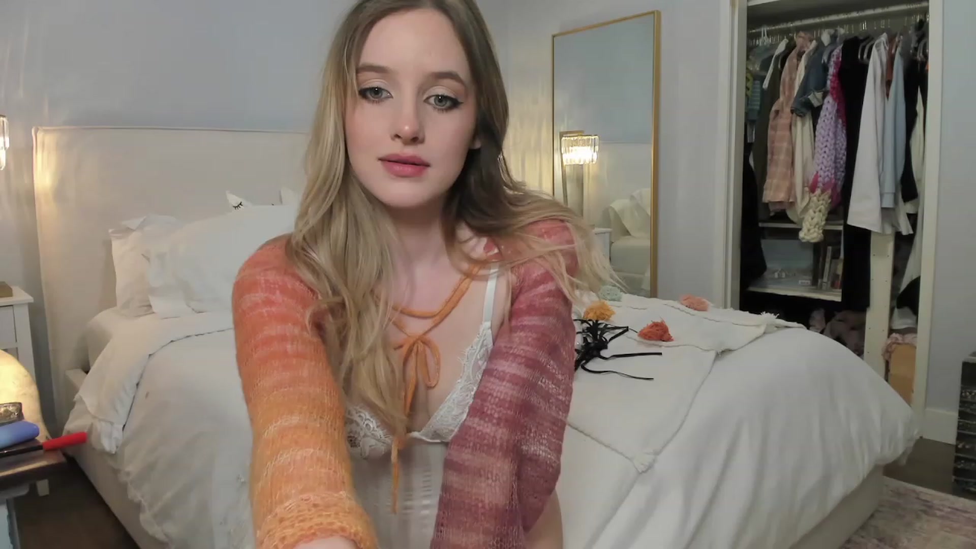 Gallery image thumbnail from EdynFaye's myfreecams stream on, 02/10/2023, 07:08 image 6 of 20