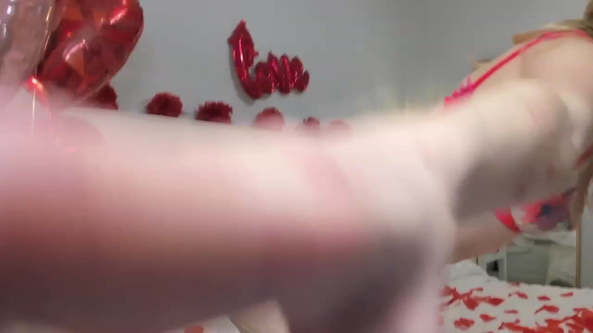 Gallery image thumbnail from EdynFaye's myfreecams stream on, 02/15/2023, 05:02 image 19 of 20