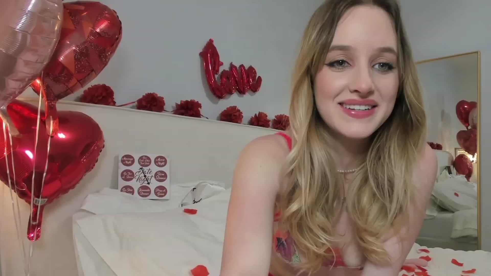 Gallery image thumbnail from EdynFaye's myfreecams stream on, 02/15/2023, 07:02 image 19 of 20