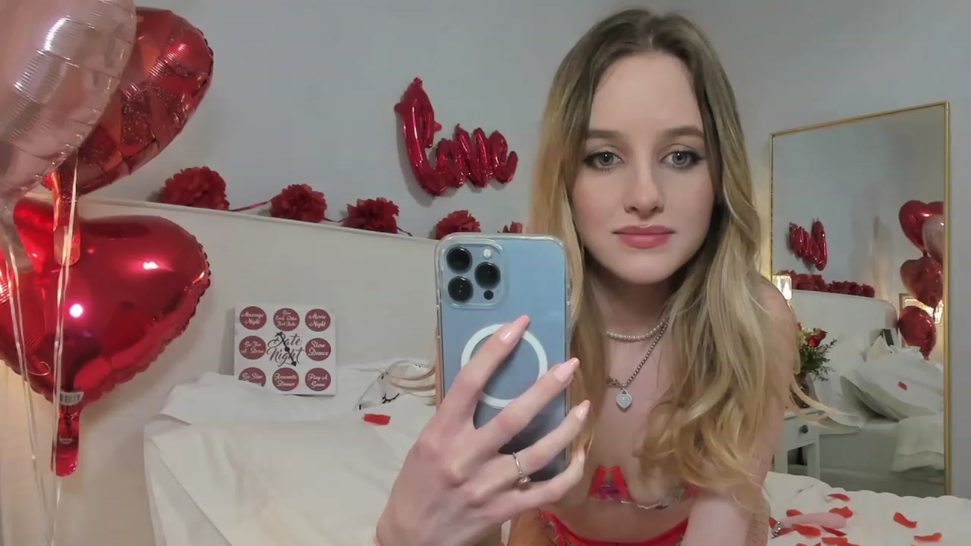 Gallery image thumbnail from EdynFaye's myfreecams stream on, 02/15/2023, 07:02 image 10 of 20