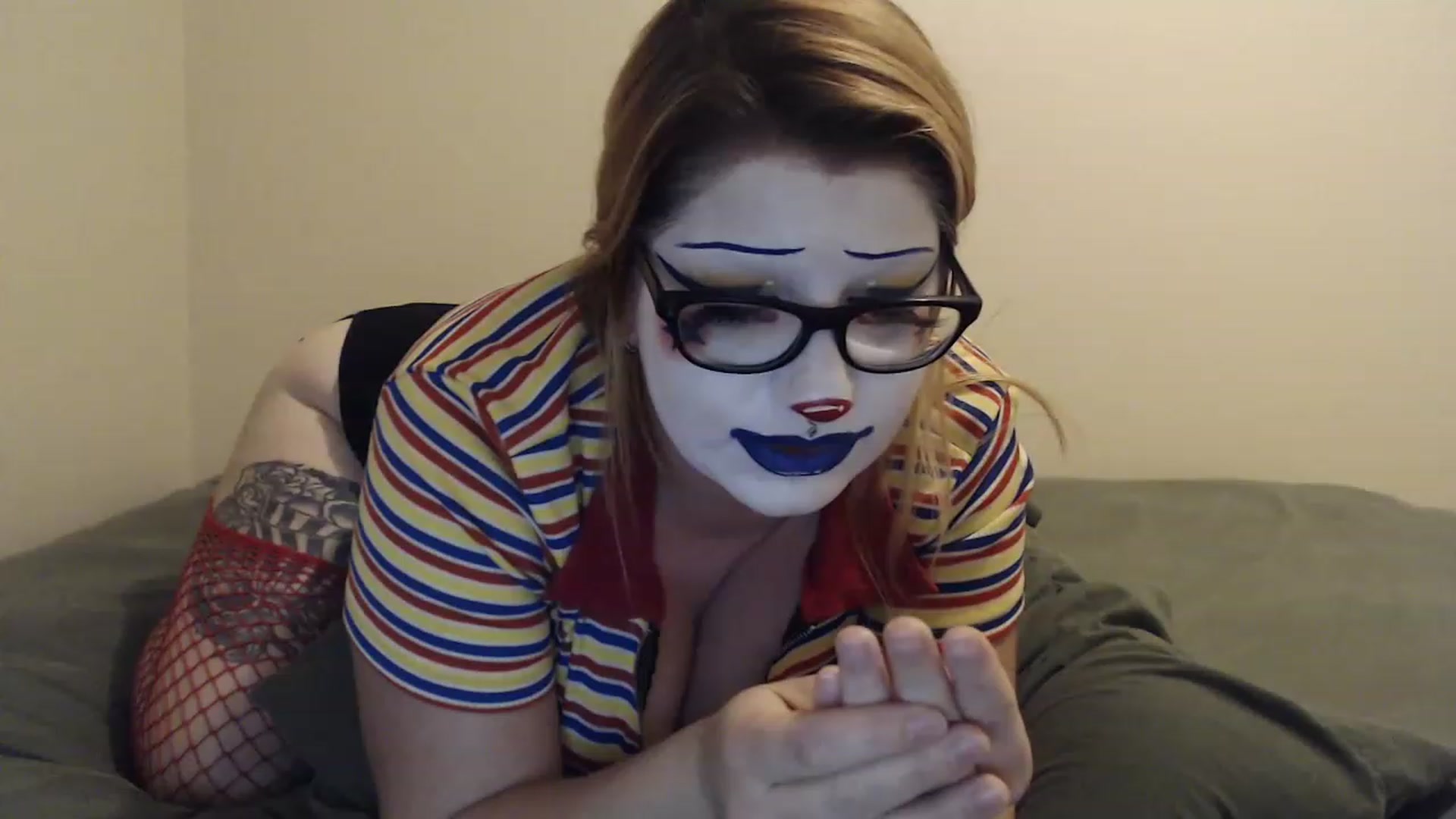 Gallery image thumbnail from Eerietheclown's myfreecams stream on, 11/15/2022, 05:56 image 17 of 20