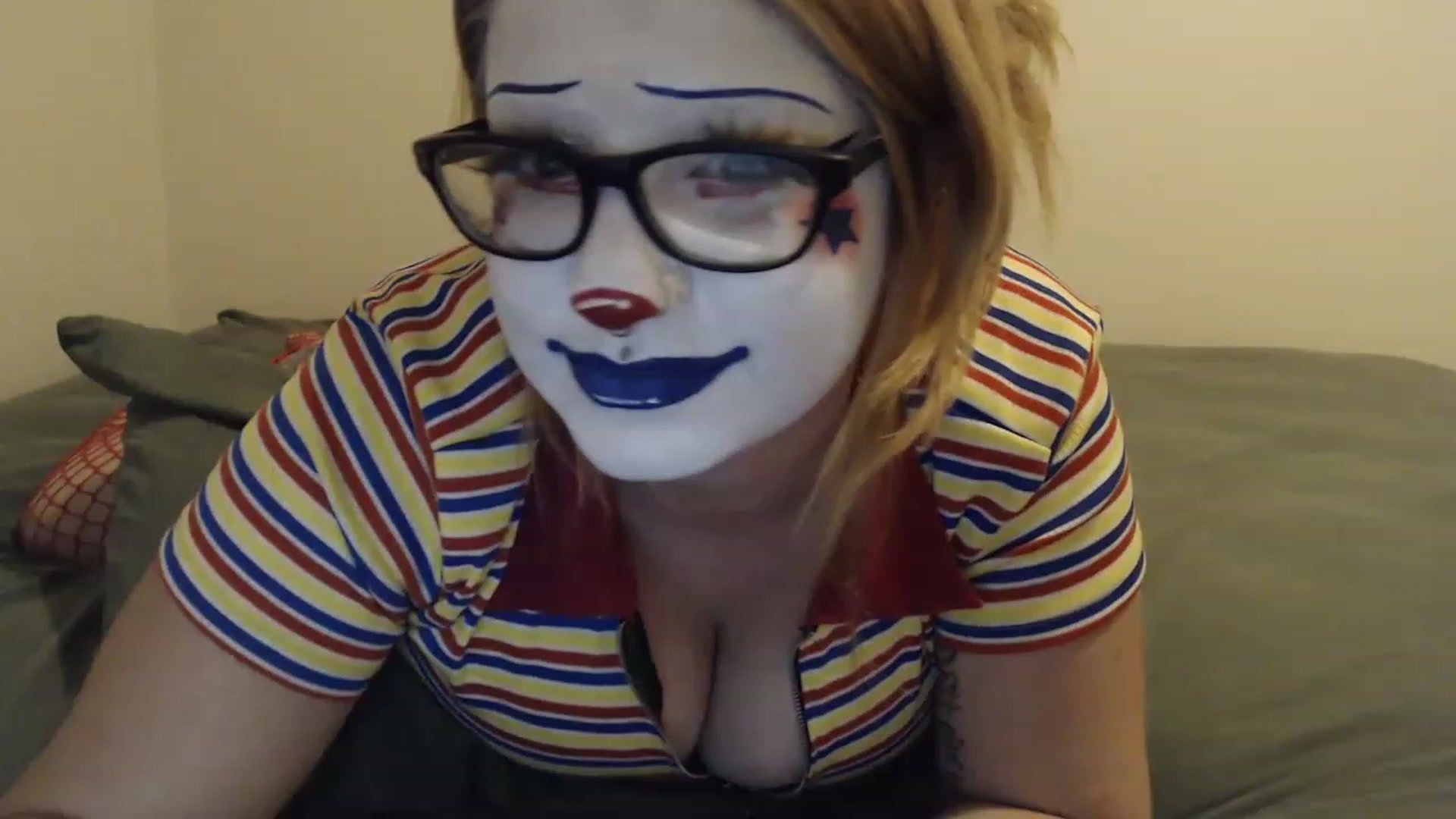 Gallery image thumbnail from Eerietheclown's myfreecams stream on, 11/15/2022, 05:56 image 1 of 20