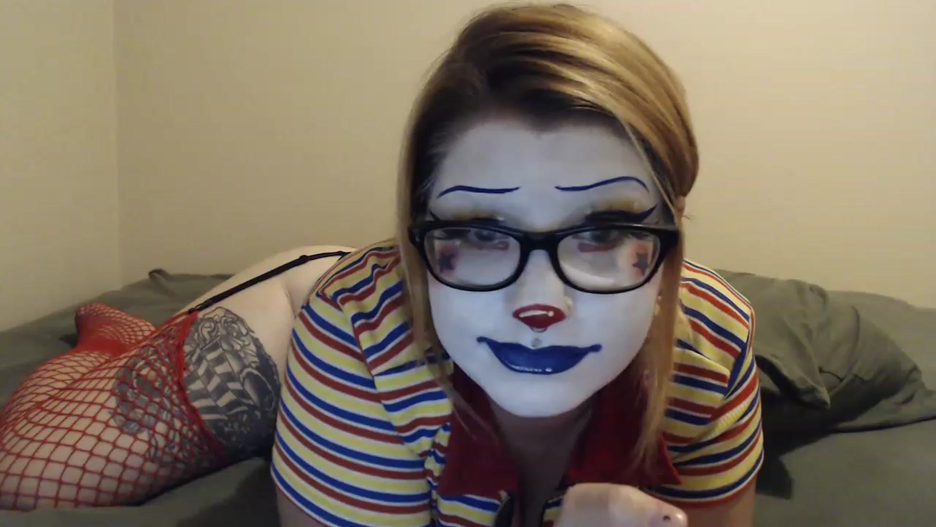 Gallery image thumbnail from Eerietheclown's myfreecams stream on, 11/15/2022, 05:56 image 12 of 20