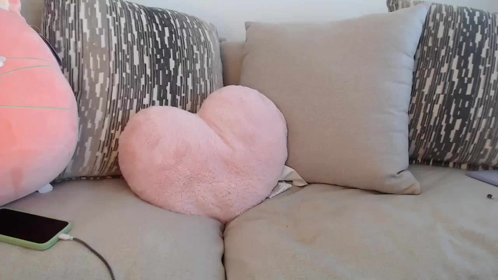 Gallery image thumbnail from Effie's myfreecams stream on, 04/21/2025, 24:22 image 2 of 20
