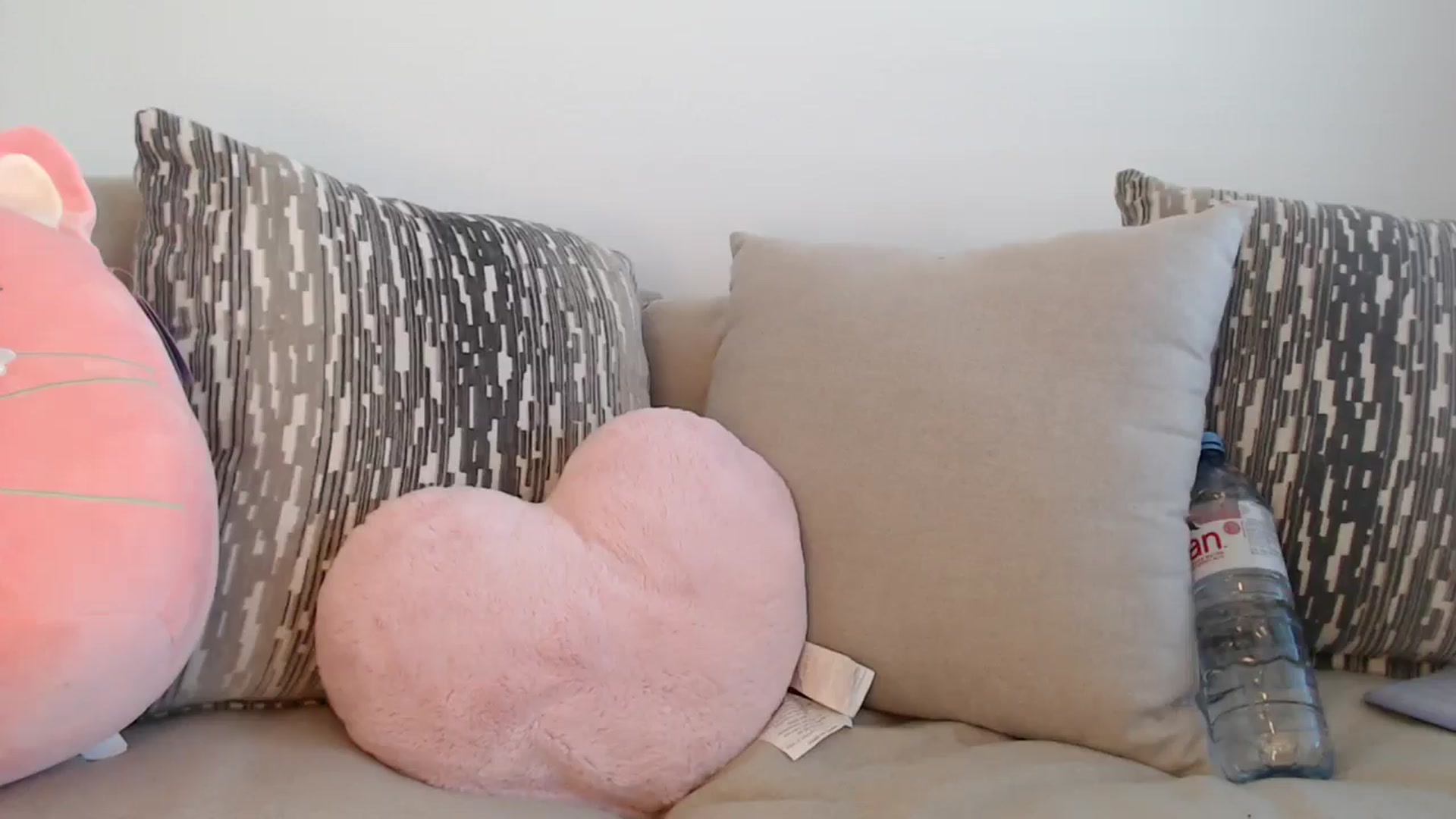 Gallery image thumbnail from Effie's myfreecams stream on, 04/21/2025, 24:22 image 8 of 20
