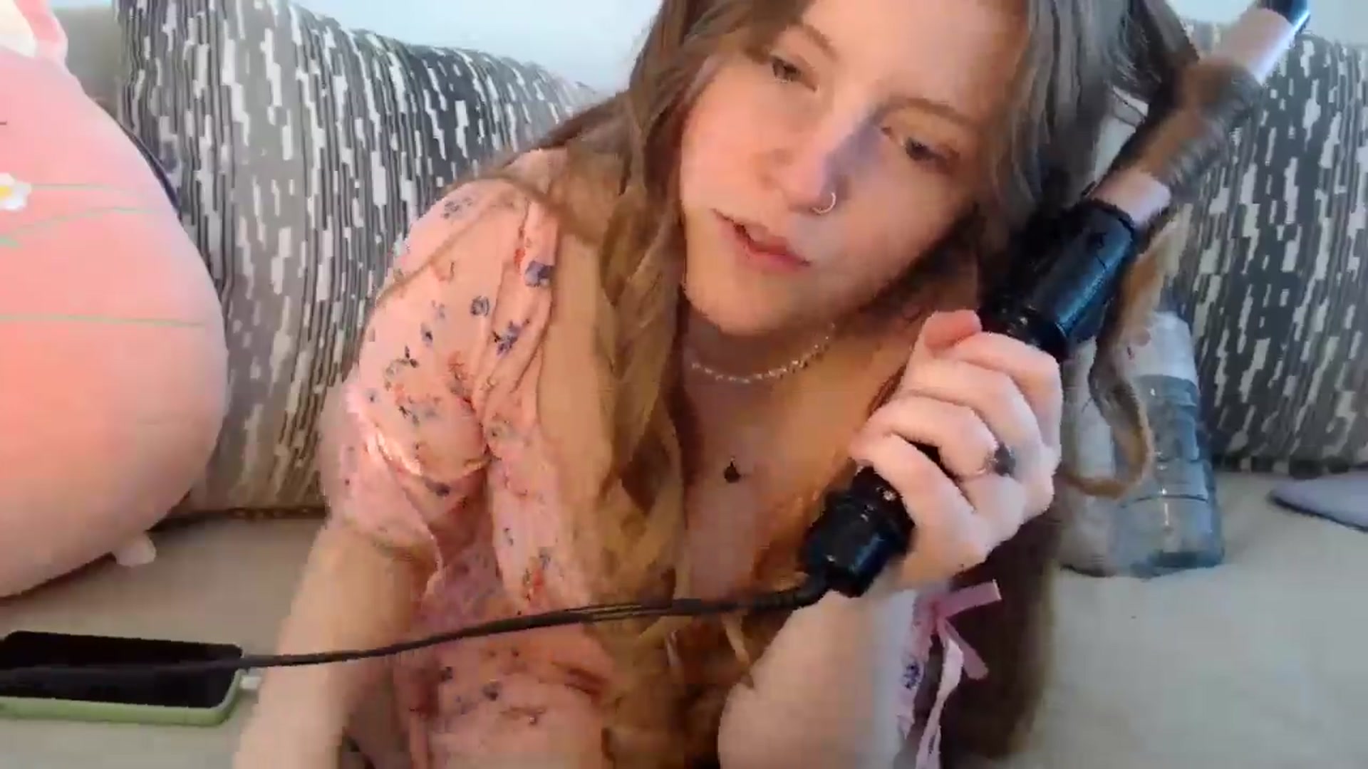 Gallery image thumbnail from Effie's myfreecams stream on, 04/21/2025, 24:22 image 5 of 20