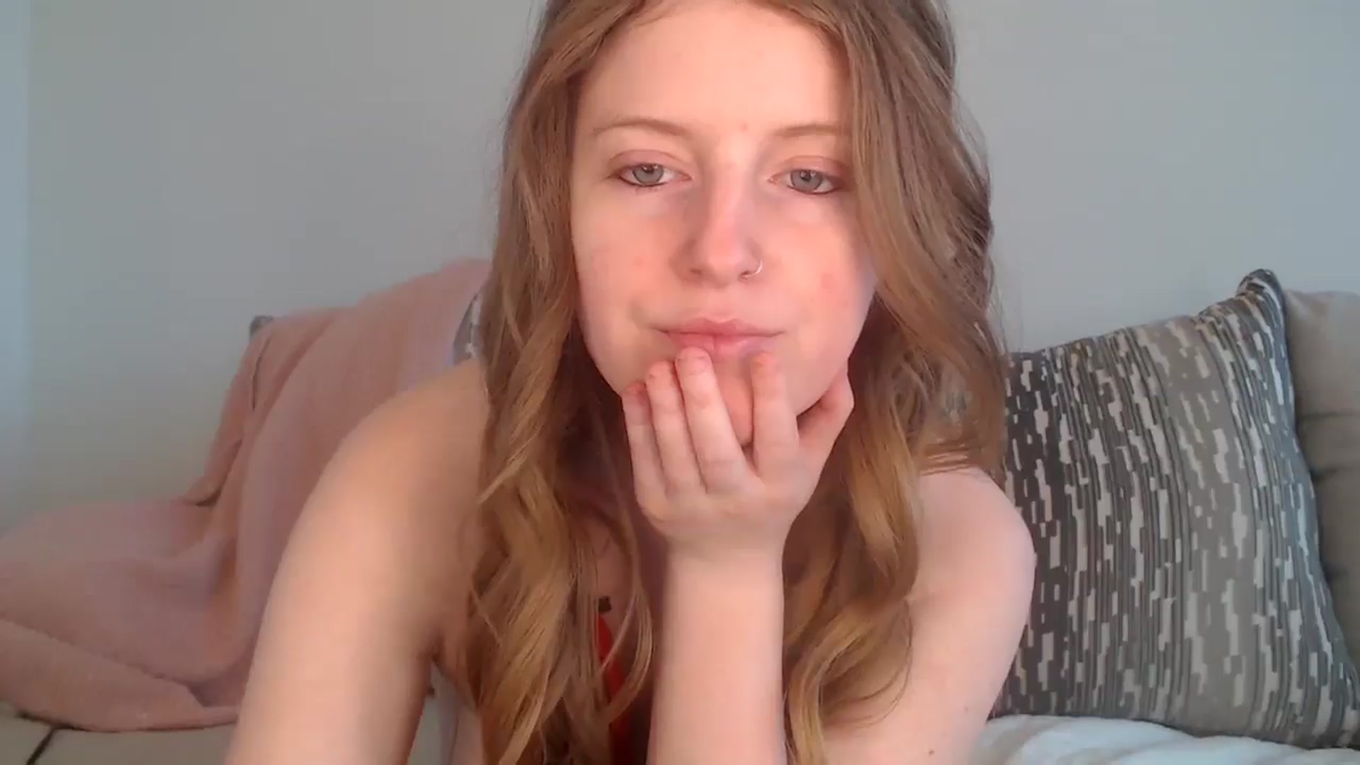 Gallery image thumbnail from Effie's myfreecams stream on, 05/05/2025, 01:05 image 4 of 20