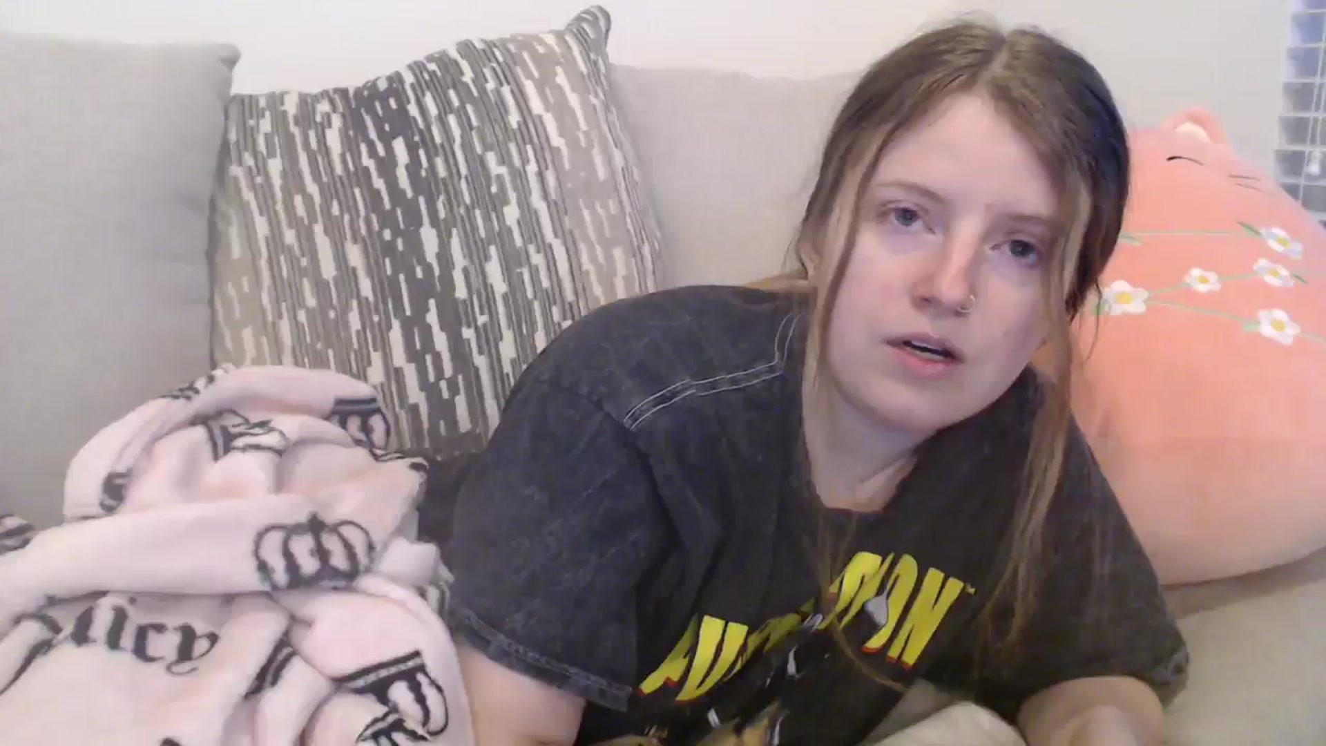 Gallery image thumbnail from Effie's myfreecams stream on, 05/07/2025, 03:04 image 17 of 20