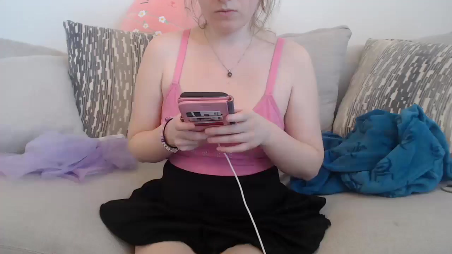 Gallery image thumbnail from Effie's myfreecams stream on, 06/17/2025, 01:09 image 17 of 20