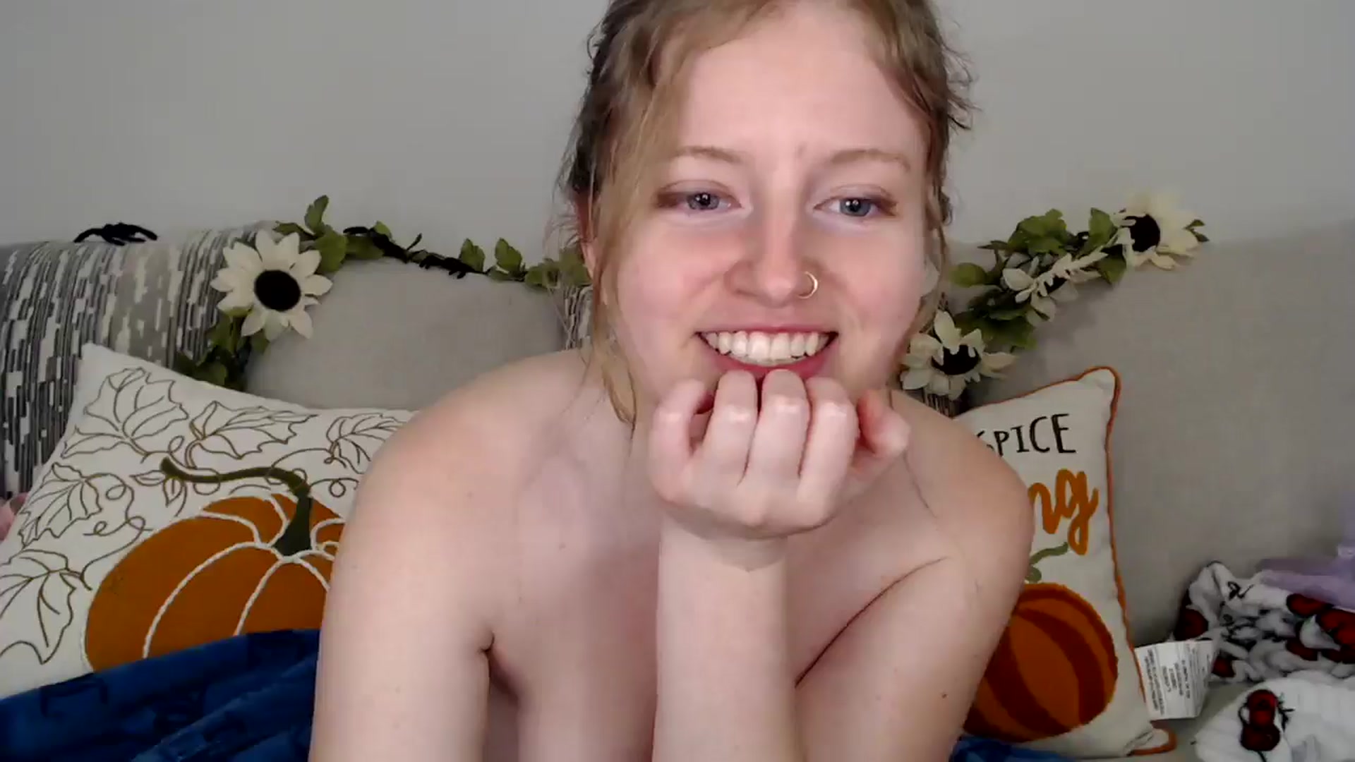 Gallery image thumbnail from Effie's myfreecams stream on, 10/22/2025, 10:06 image 12 of 20