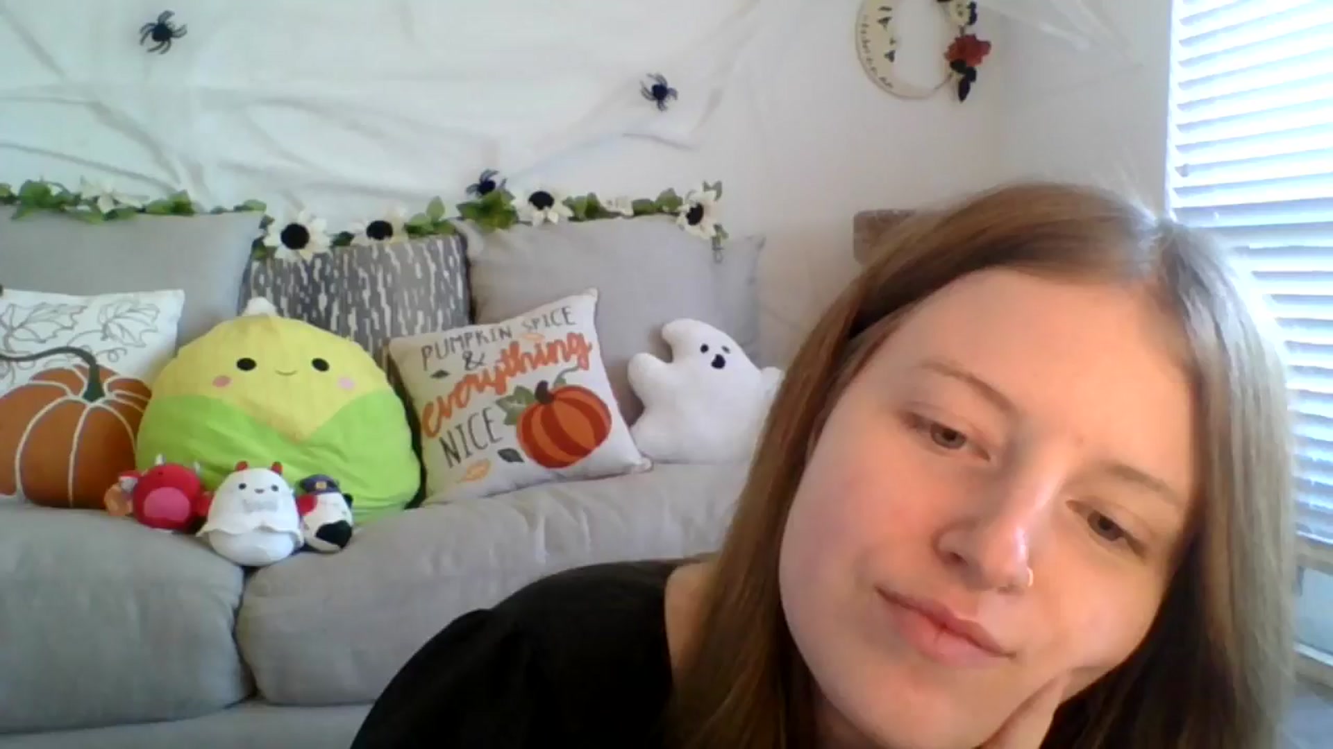 Gallery image thumbnail from Effie's myfreecams stream on, 10/28/2025, 24:01 image 12 of 20