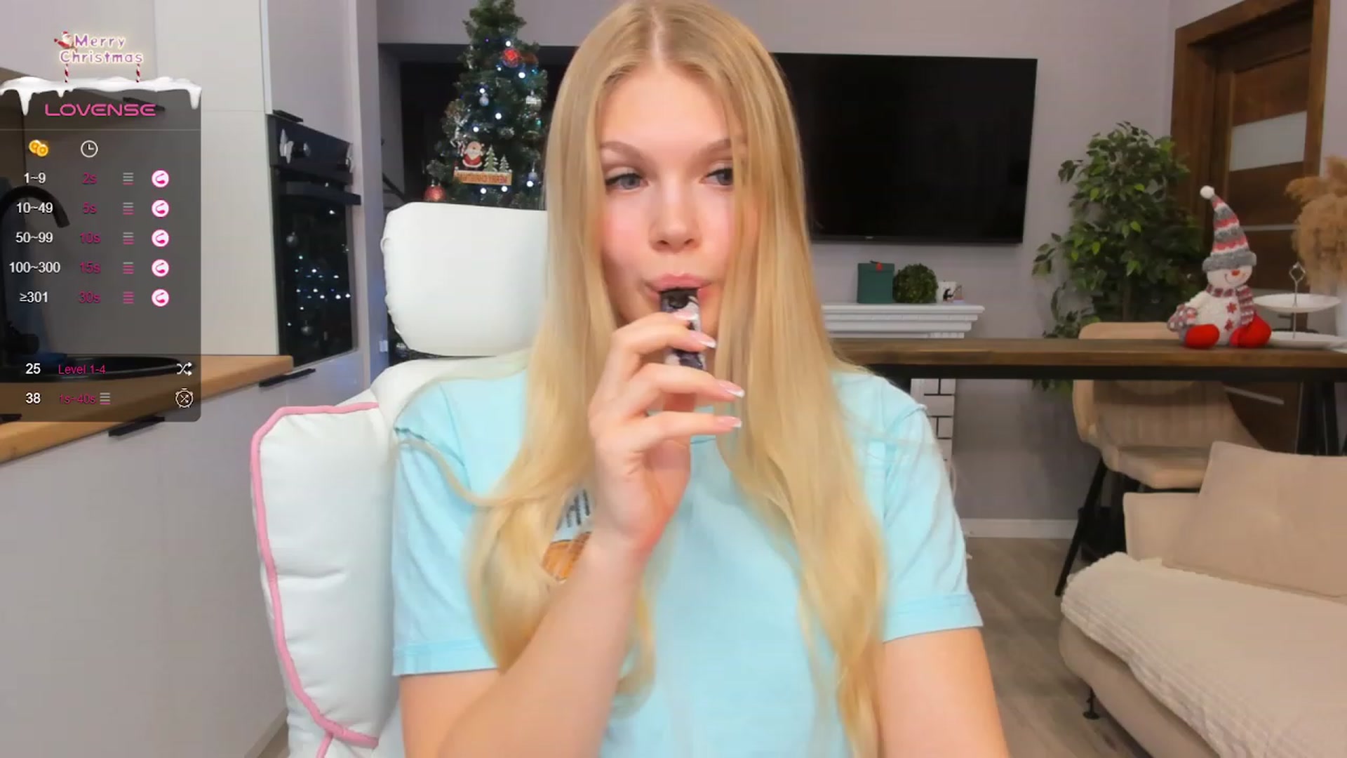 Gallery image thumbnail from Effie_Cute's myfreecams stream on, 12/14/2023, 13:23 image 10 of 20
