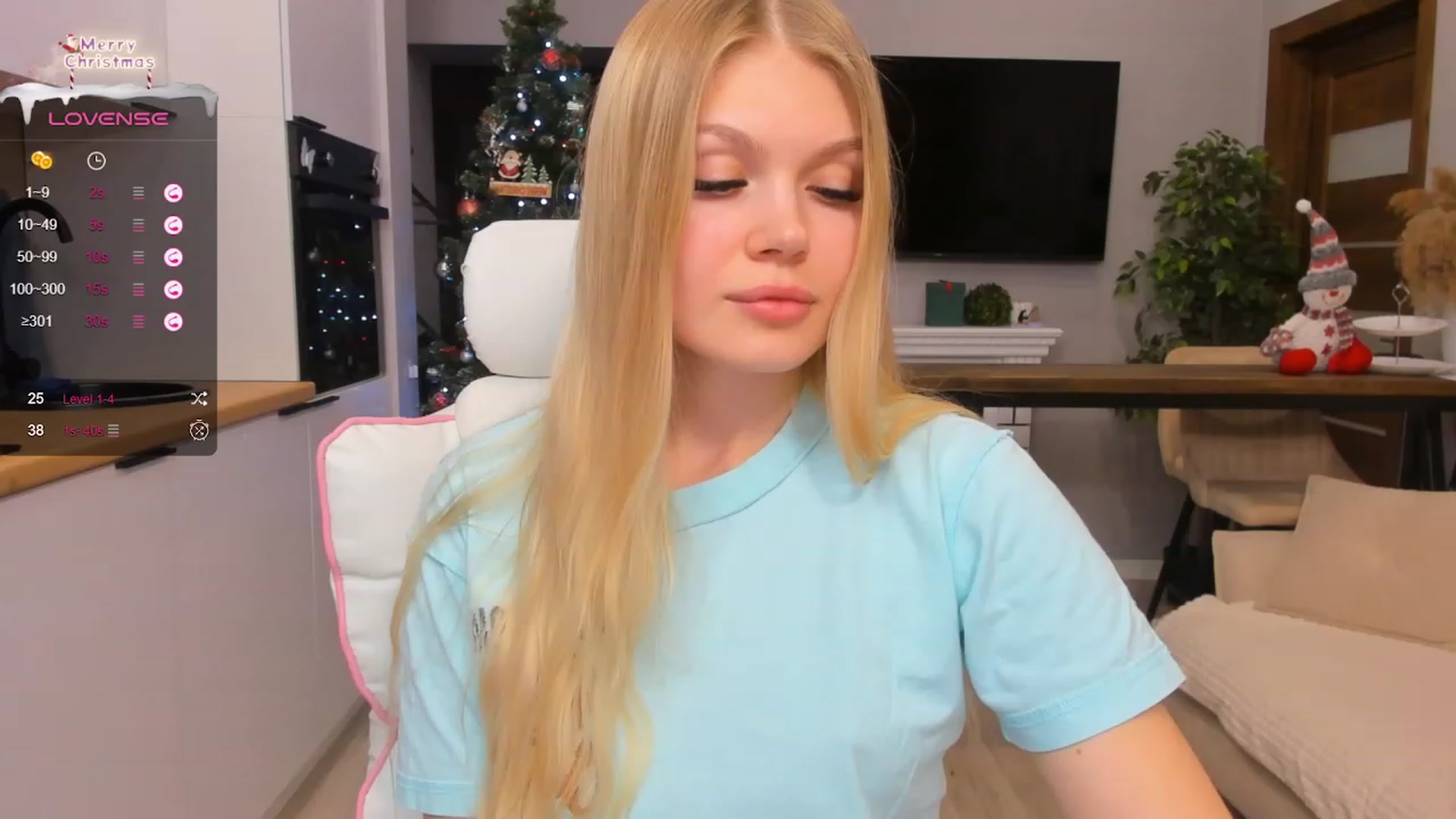 Gallery image thumbnail from Effie_Cute's myfreecams stream on, 12/14/2023, 13:23 image 16 of 20