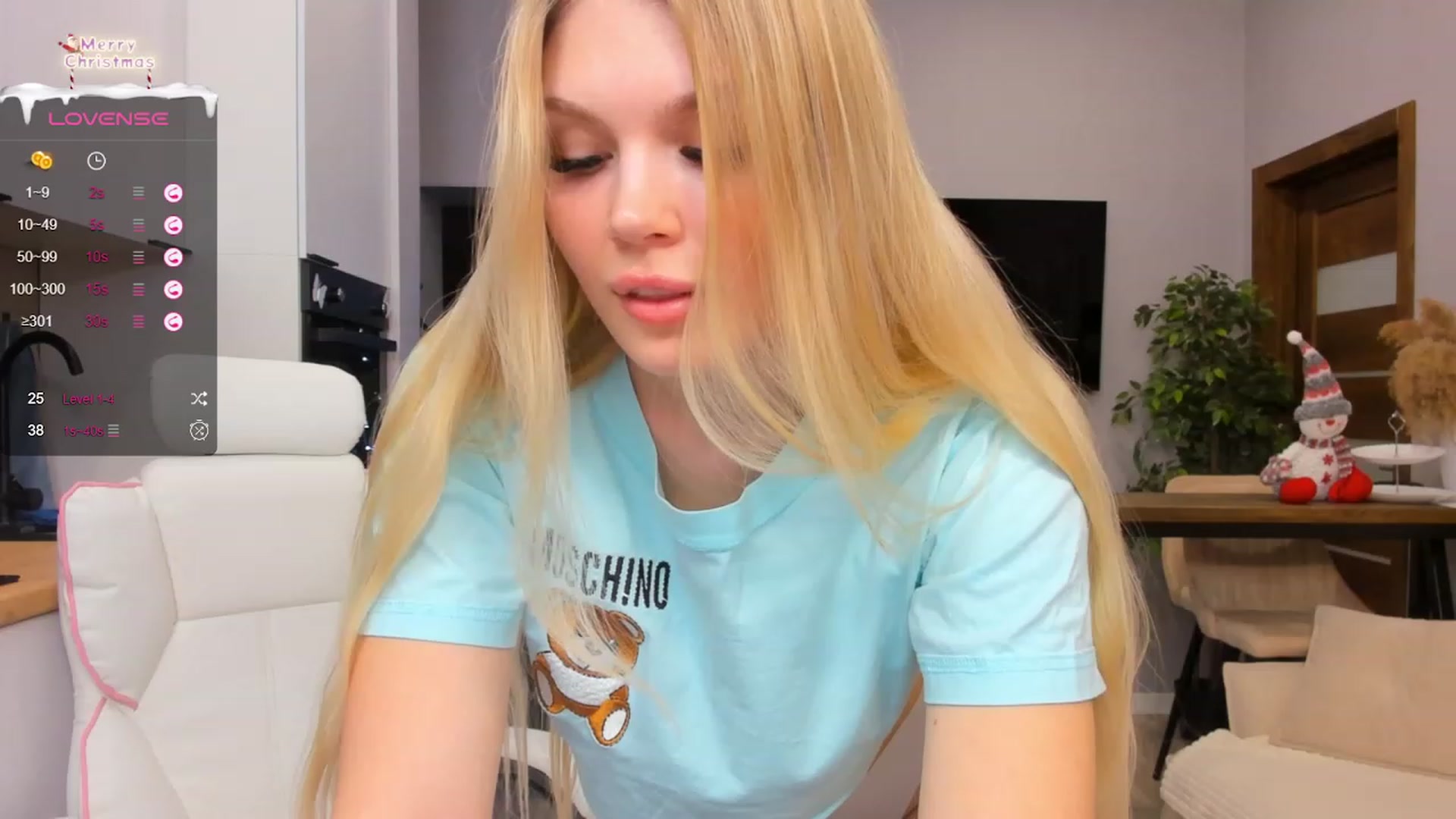 Gallery image thumbnail from Effie_Cute's myfreecams stream on, 12/14/2023, 13:23 image 7 of 20