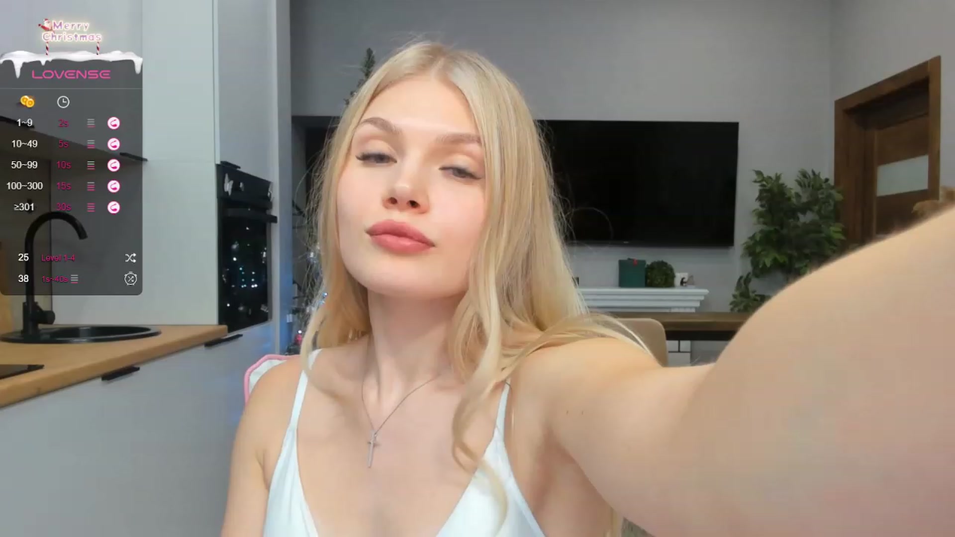 Gallery image thumbnail from Effie_Cute's myfreecams stream on, 12/21/2023, 15:53 image 14 of 20