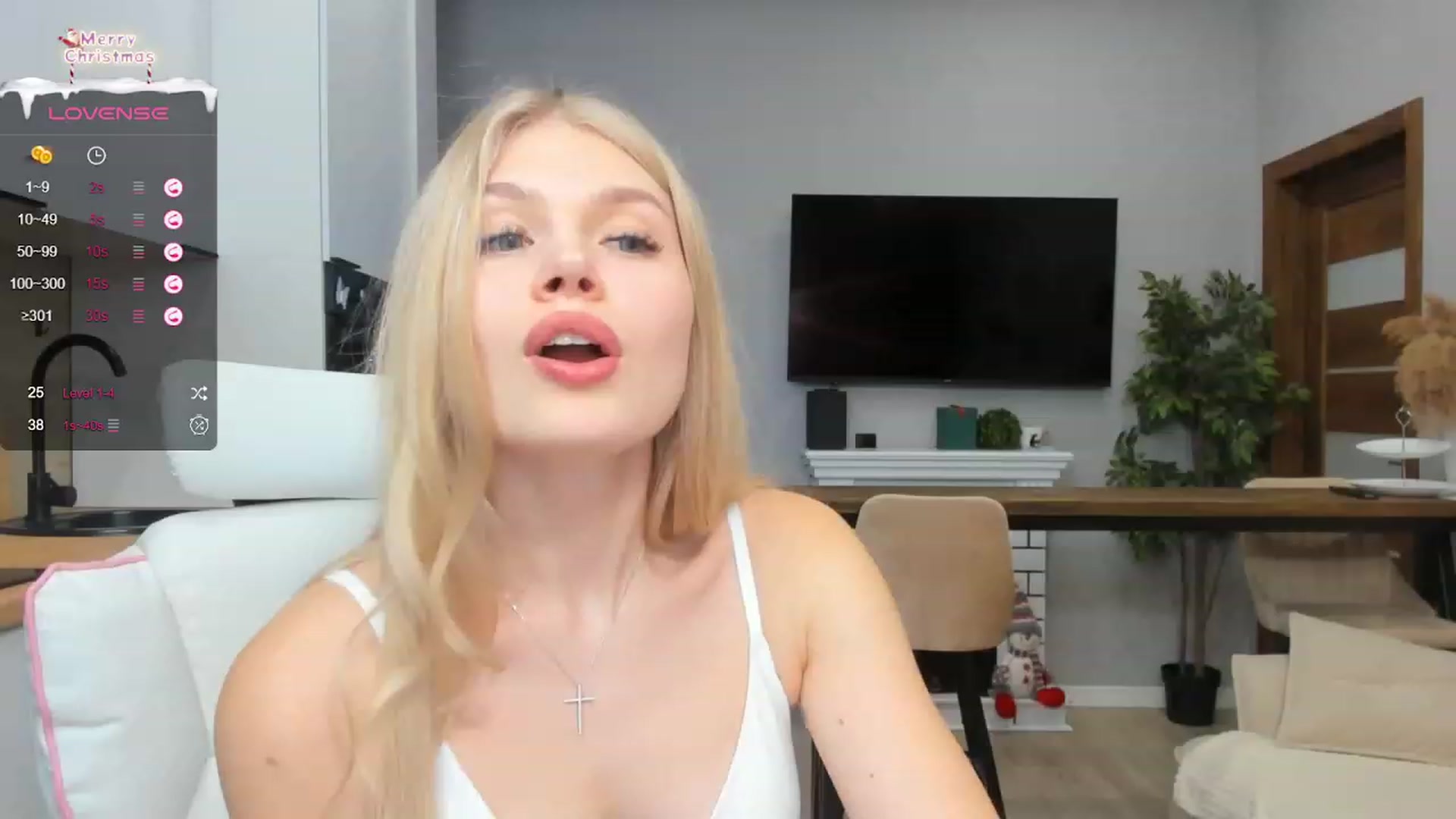 Gallery image thumbnail from Effie_Cute's myfreecams stream on, 12/21/2023, 16:52 image 2 of 20