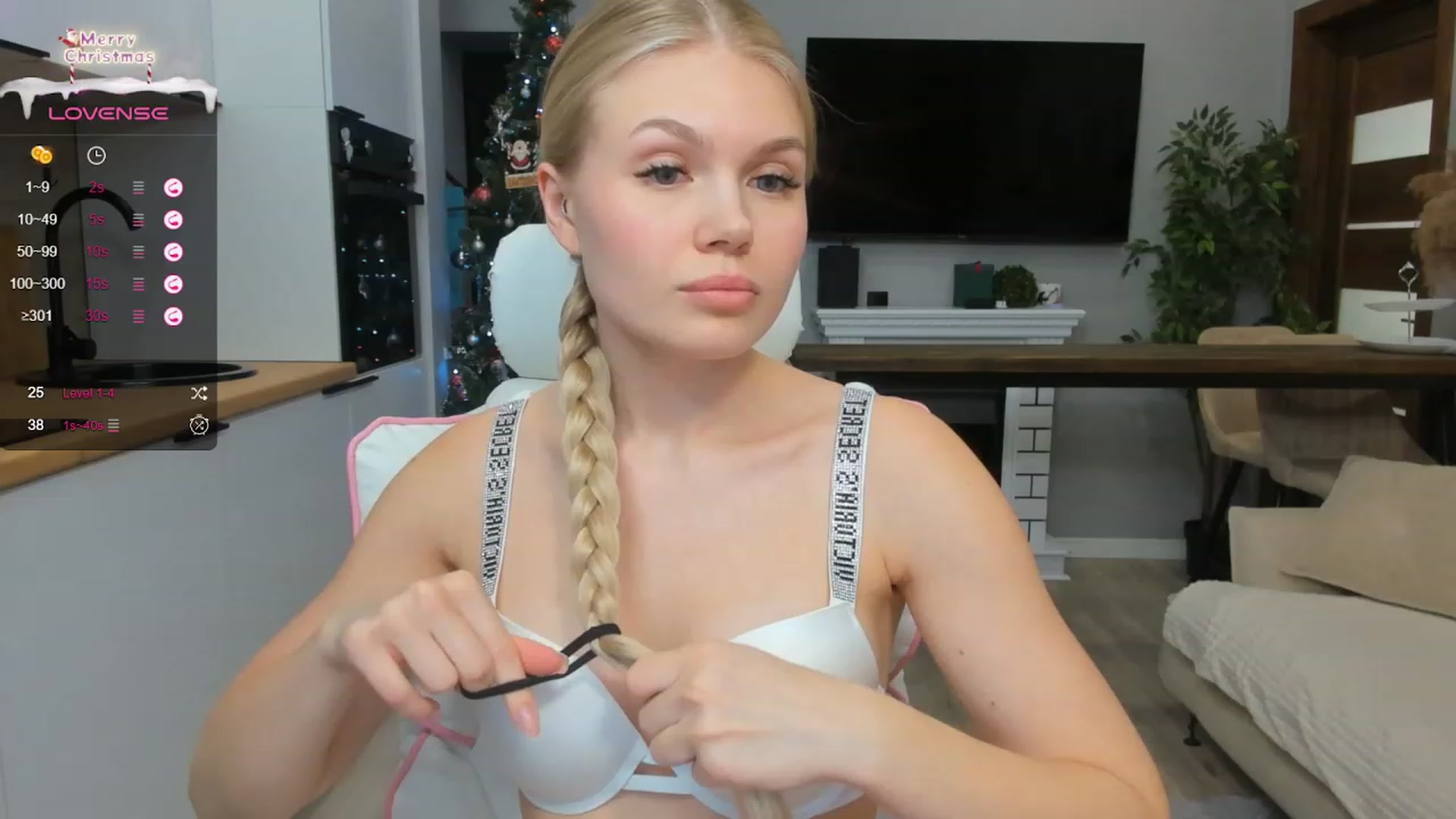 Gallery image thumbnail from Effie_Cute's myfreecams stream on, 12/26/2023, 14:07 image 4 of 20