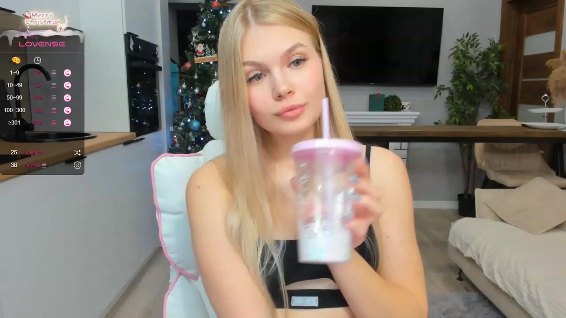 Gallery image thumbnail from Effie_Cute's myfreecams stream on, 12/27/2023, 17:59 image 4 of 20