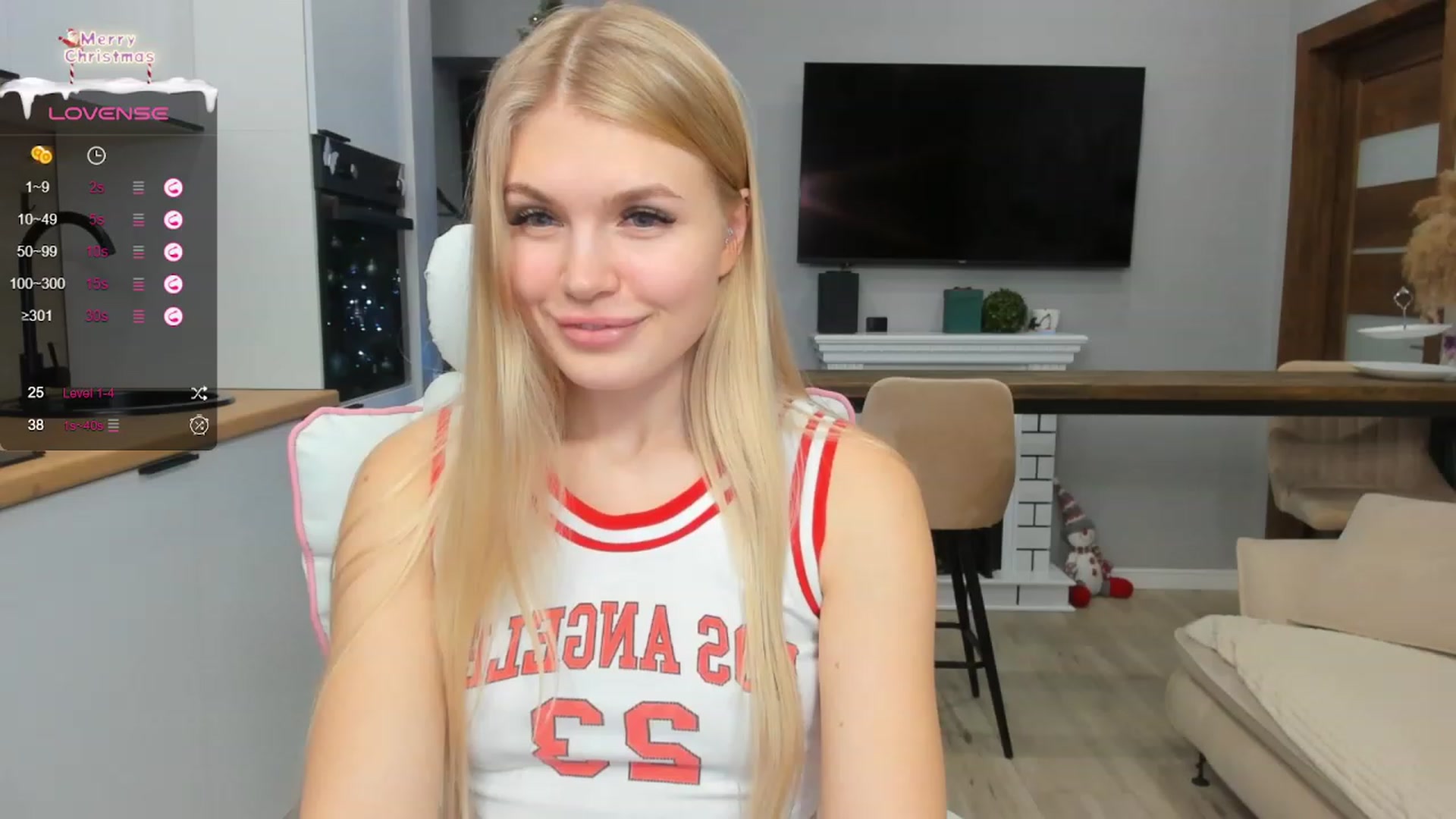 Gallery image thumbnail from Effie_Cute's myfreecams stream on, 01/06/2024, 13:40 image 17 of 20