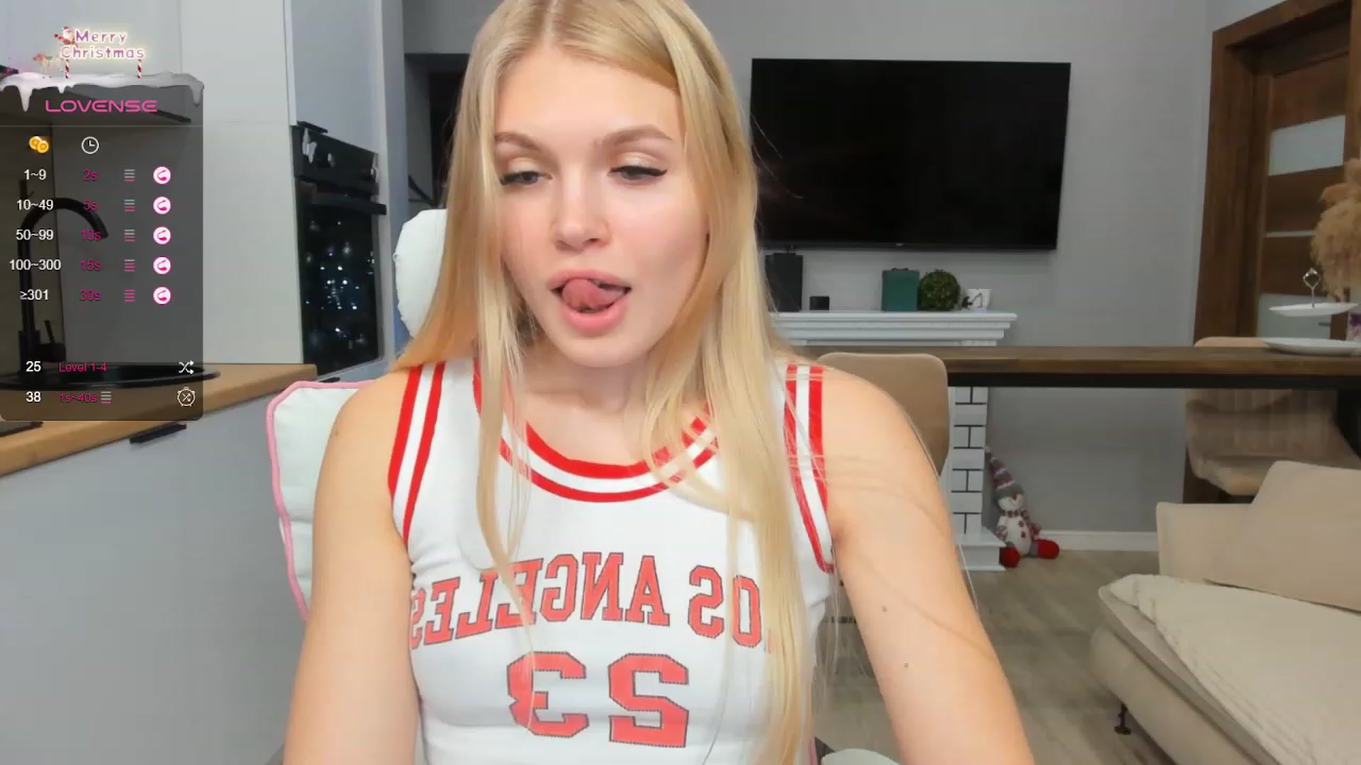 Gallery image thumbnail from Effie_Cute's myfreecams stream on, 01/06/2024, 13:40 image 11 of 20