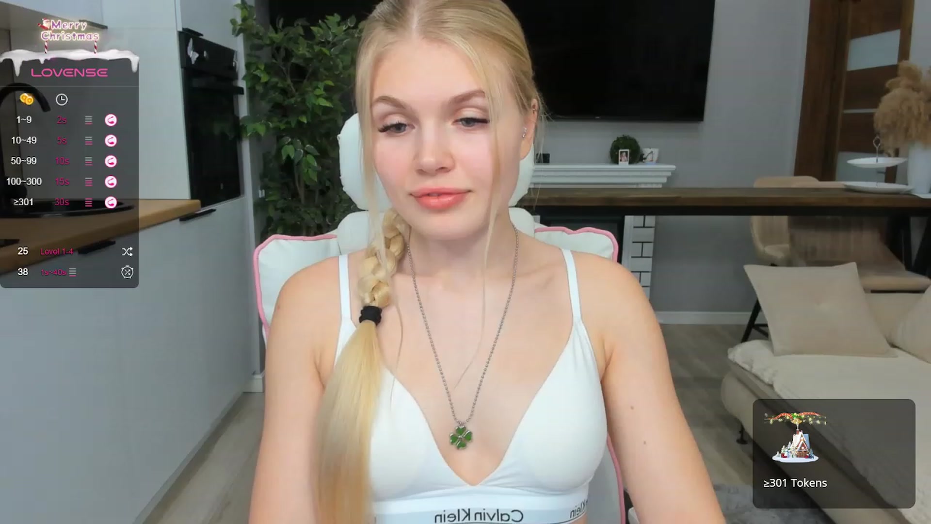 Gallery image thumbnail from Effie_Cute's myfreecams stream on, 01/15/2024, 14:21 image 4 of 20