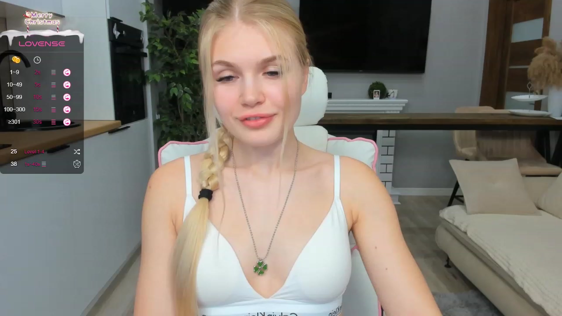 Gallery image thumbnail from Effie_Cute's myfreecams stream on, 01/15/2024, 14:21 image 8 of 20