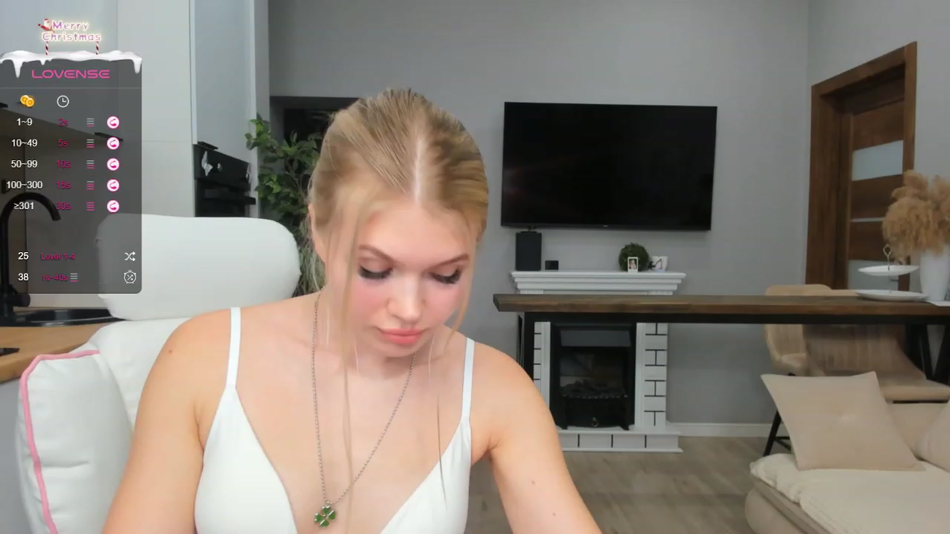 Gallery image thumbnail from Effie_Cute's myfreecams stream on, 01/15/2024, 15:17 image 11 of 20