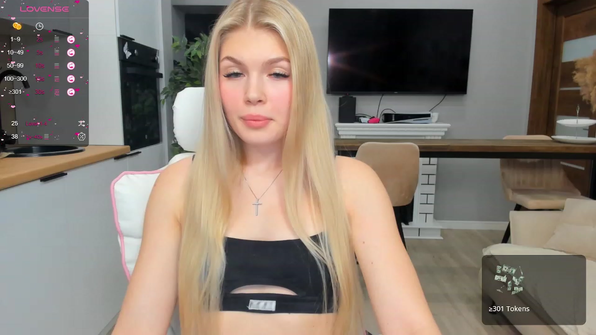 Gallery image thumbnail from Effie_Cute's myfreecams stream on, 01/30/2024, 14:36 image 8 of 20