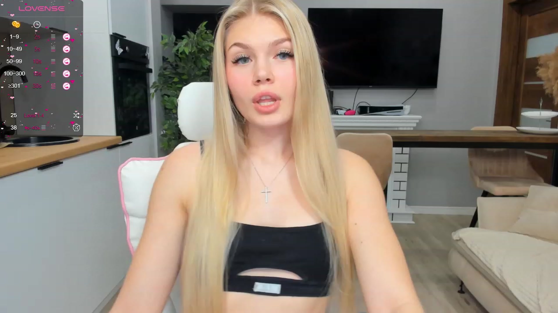 Gallery image thumbnail from Effie_Cute's myfreecams stream on, 01/30/2024, 14:36 image 4 of 20