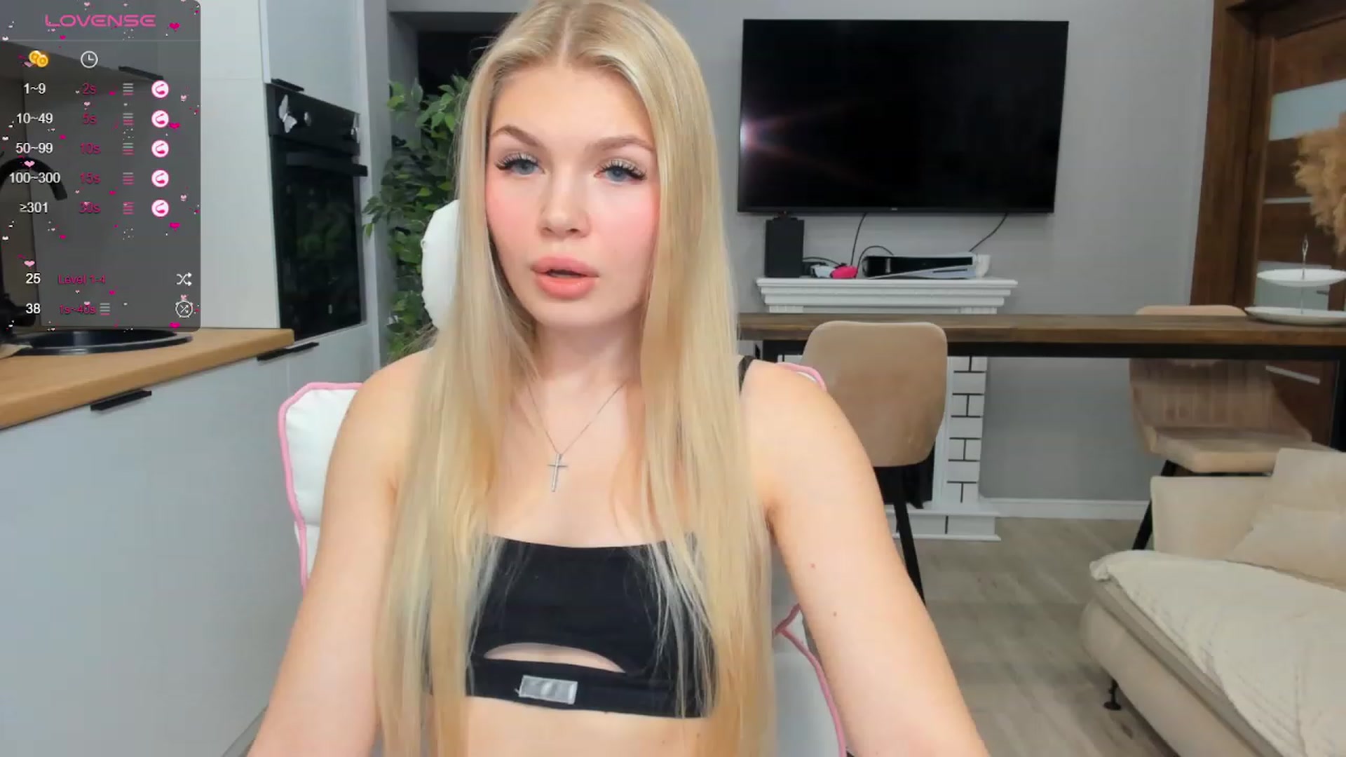 Gallery image thumbnail from Effie_Cute's myfreecams stream on, 01/30/2024, 14:36 image 7 of 20