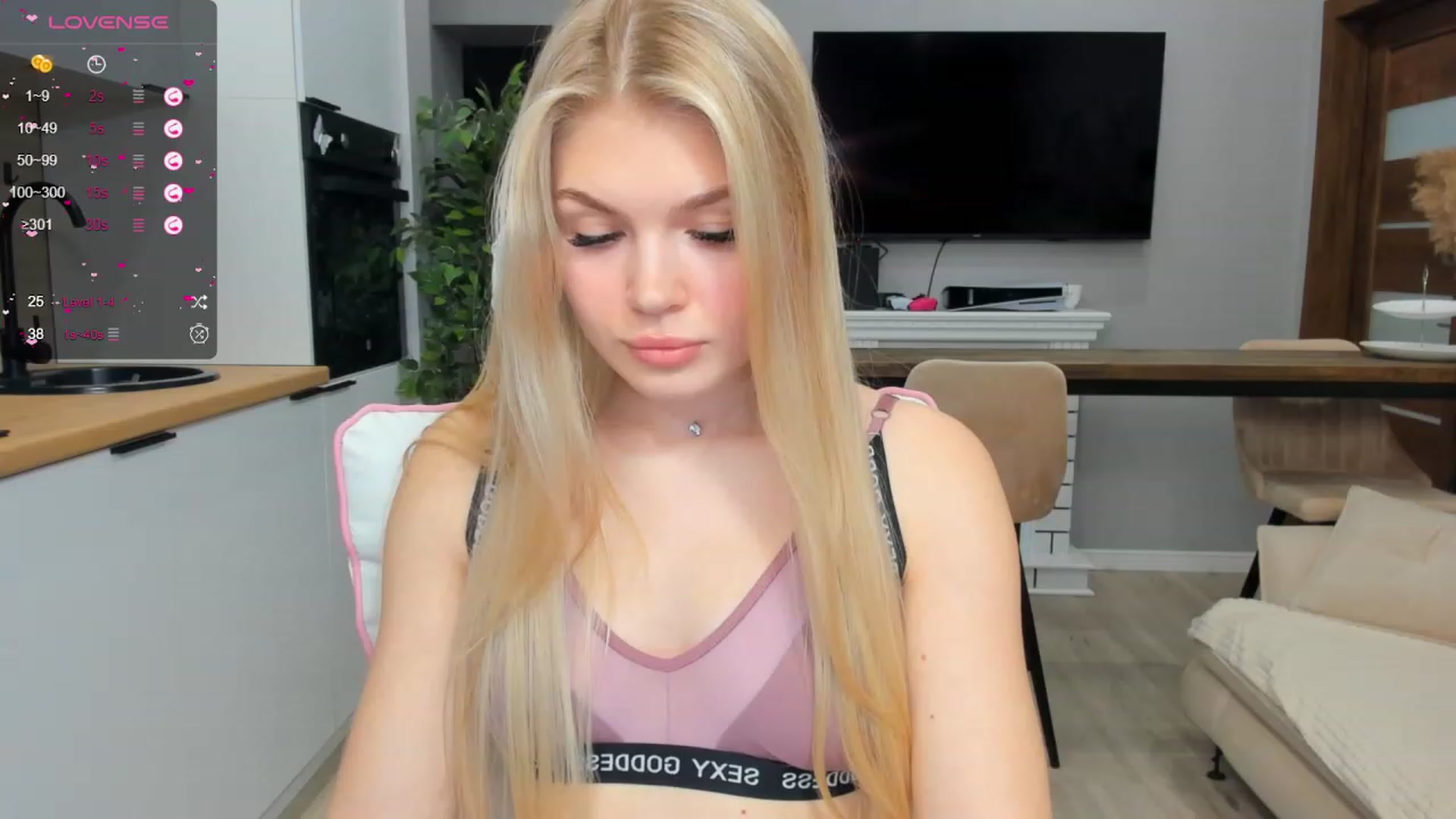 Gallery image thumbnail from Effie_Cute's myfreecams stream on, 01/31/2024, 14:47 image 14 of 20