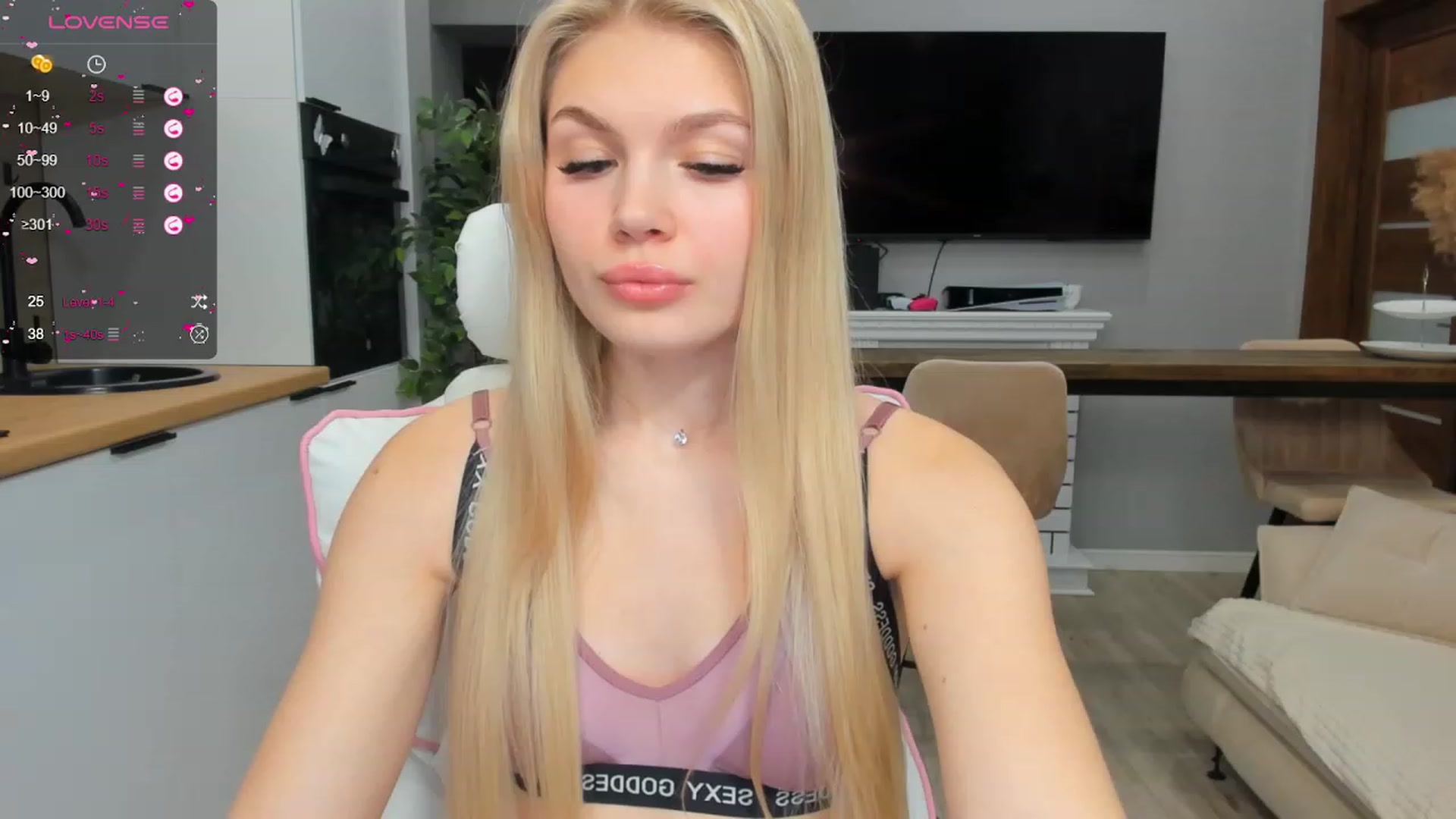 Gallery image thumbnail from Effie_Cute's myfreecams stream on, 01/31/2024, 14:47 image 9 of 20