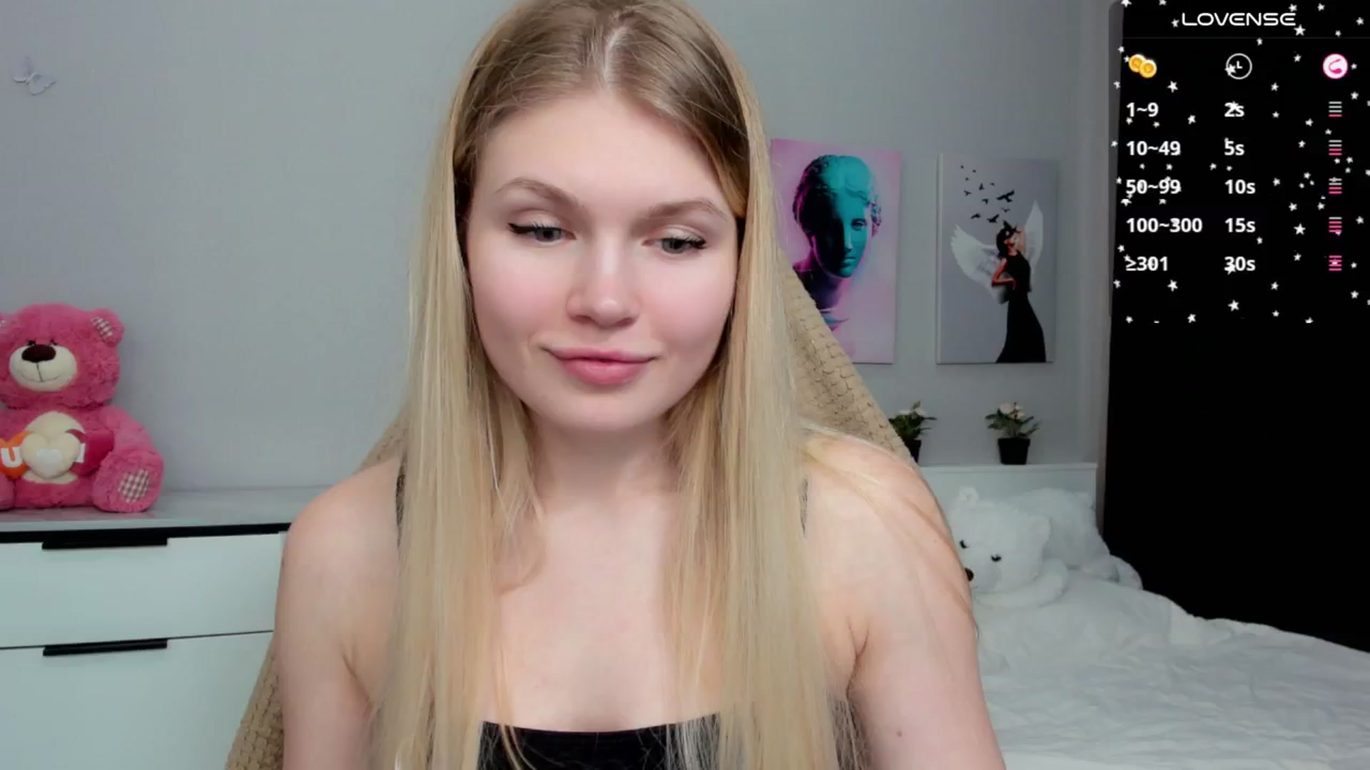 Gallery image thumbnail from Effie_Cute's myfreecams stream on, 11/25/2024, 09:51 image 1 of 20