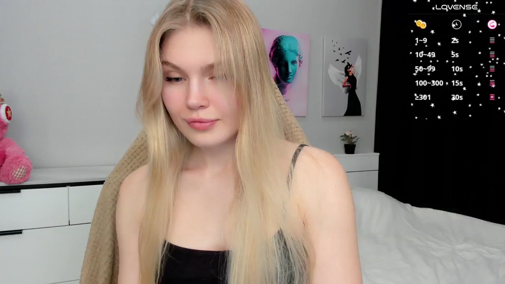 Gallery image thumbnail from Effie_Cute's myfreecams stream on, 12/02/2024, 09:06 image 9 of 20