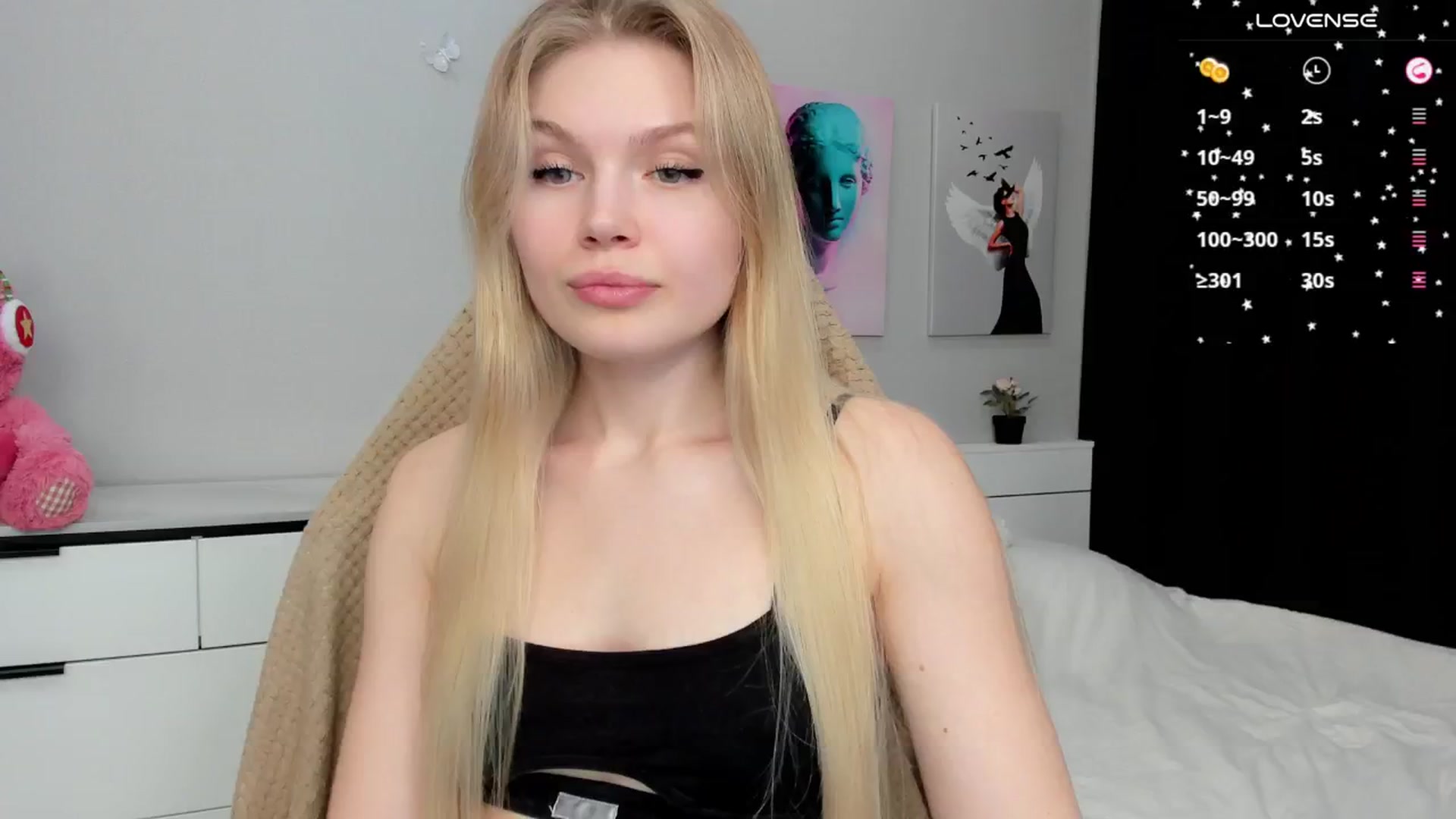 Gallery image thumbnail from Effie_Cute's myfreecams stream on, 12/02/2024, 09:06 image 6 of 20