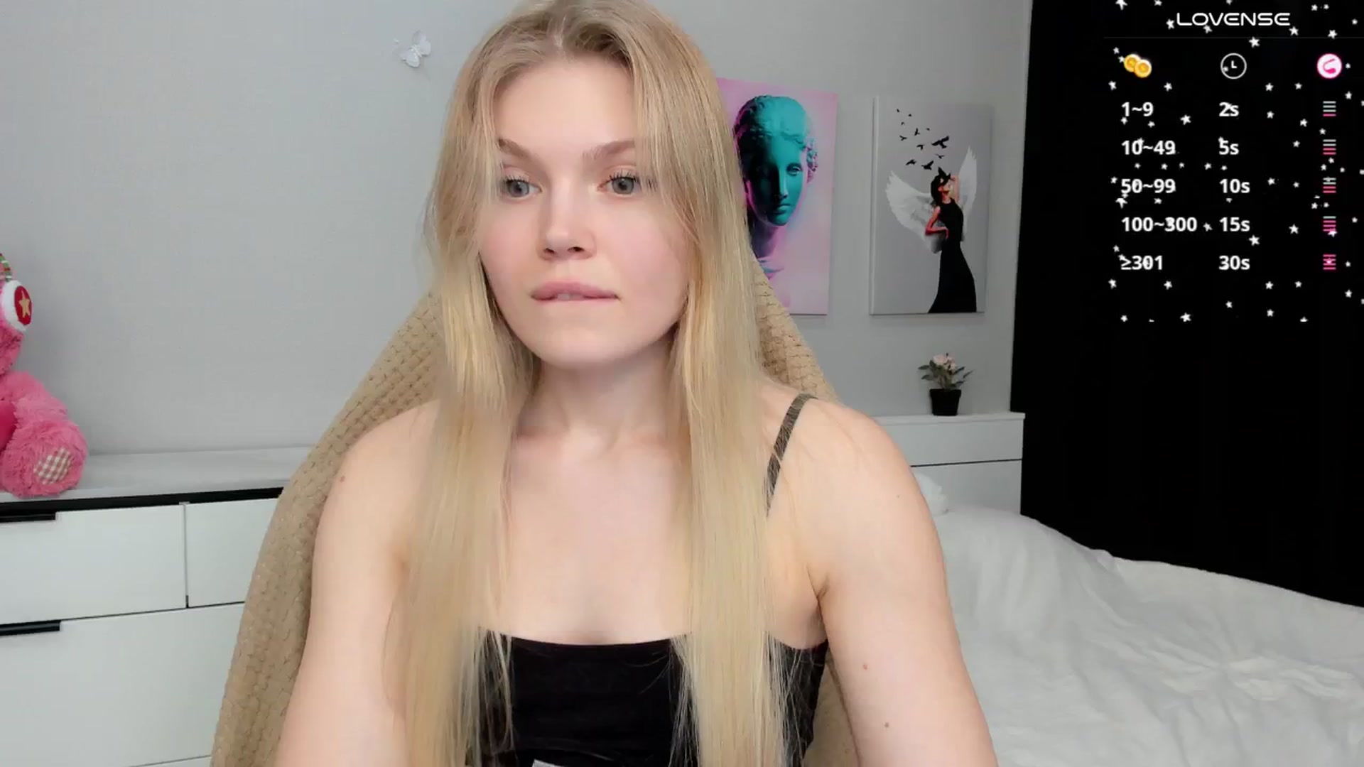 Gallery image thumbnail from Effie_Cute's myfreecams stream on, 12/02/2024, 09:06 image 7 of 20