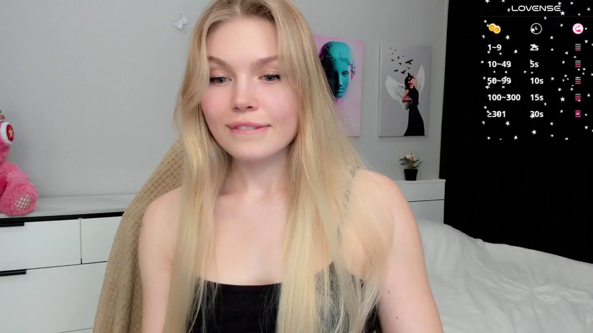 Gallery image thumbnail from Effie_Cute's myfreecams stream on, 12/02/2024, 09:06 image 8 of 20