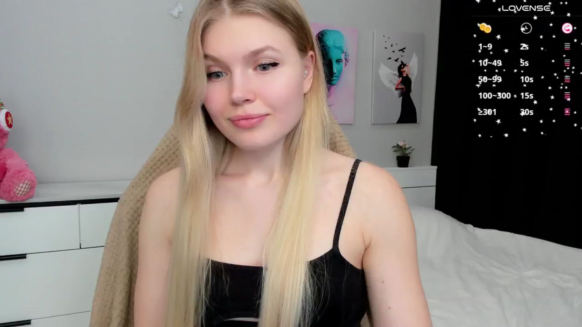Gallery image thumbnail from Effie_Cute's myfreecams stream on, 12/02/2024, 09:06 image 17 of 20