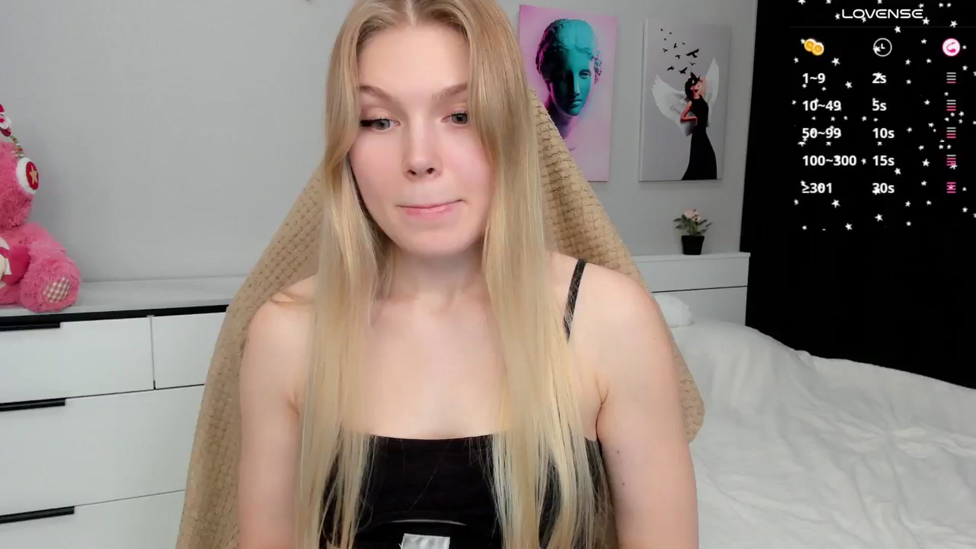 Gallery image thumbnail from Effie_Cute's myfreecams stream on, 12/02/2024, 09:06 image 1 of 20