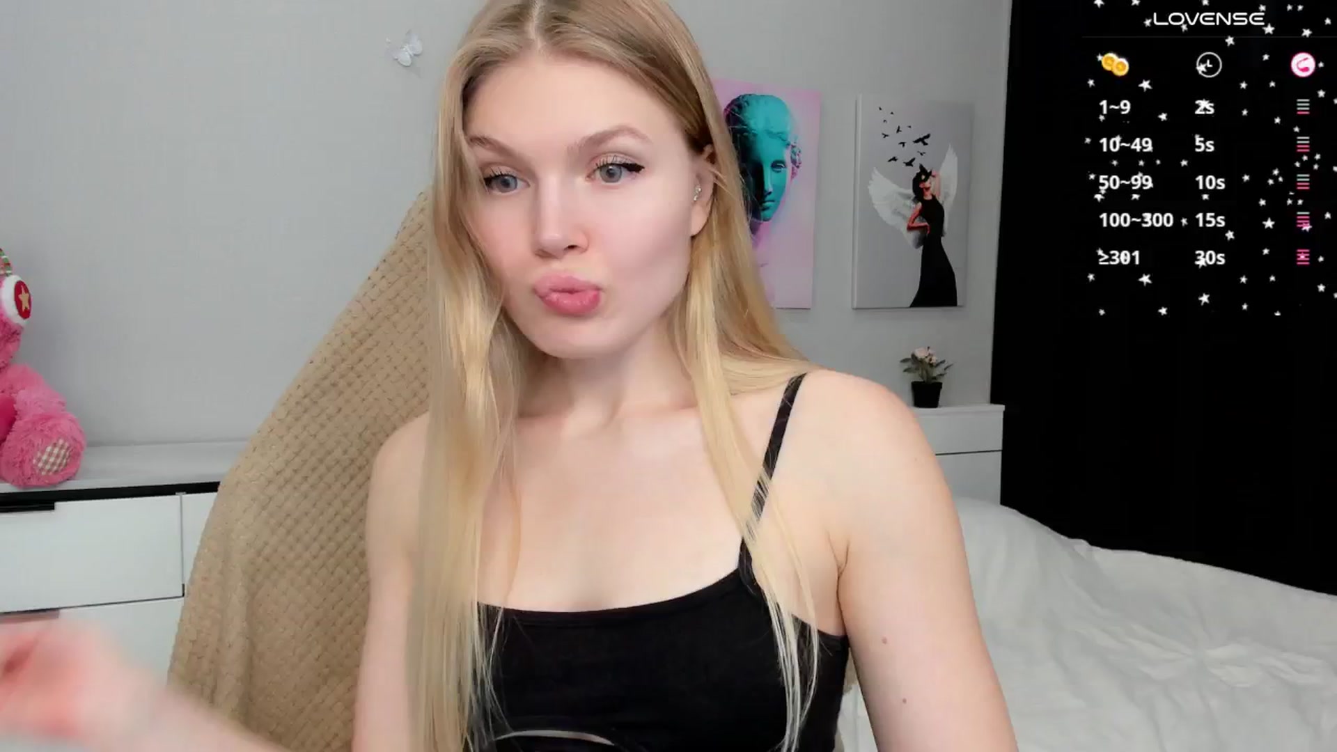 Gallery image thumbnail from Effie_Cute's myfreecams stream on, 12/02/2024, 09:06 image 5 of 20