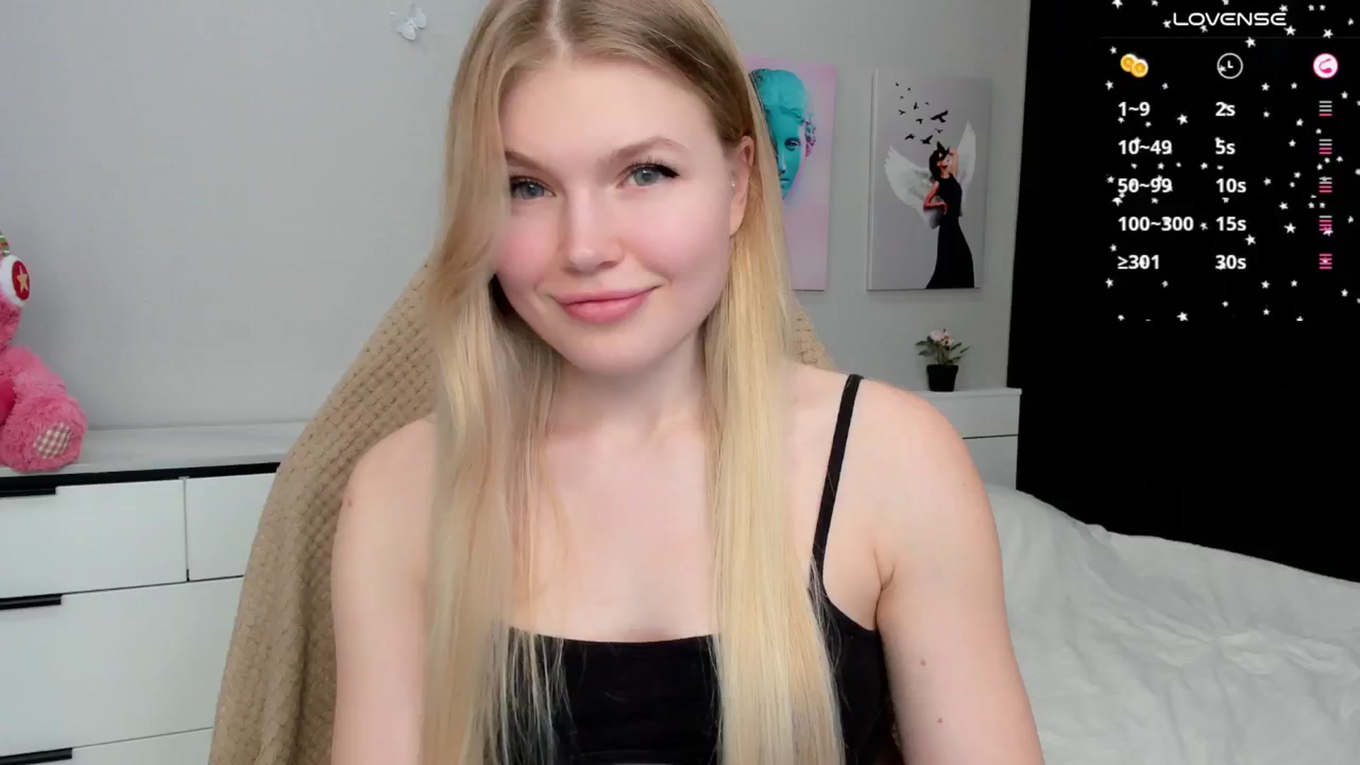 Gallery image thumbnail from Effie_Cute's myfreecams stream on, 12/02/2024, 09:06 image 19 of 20