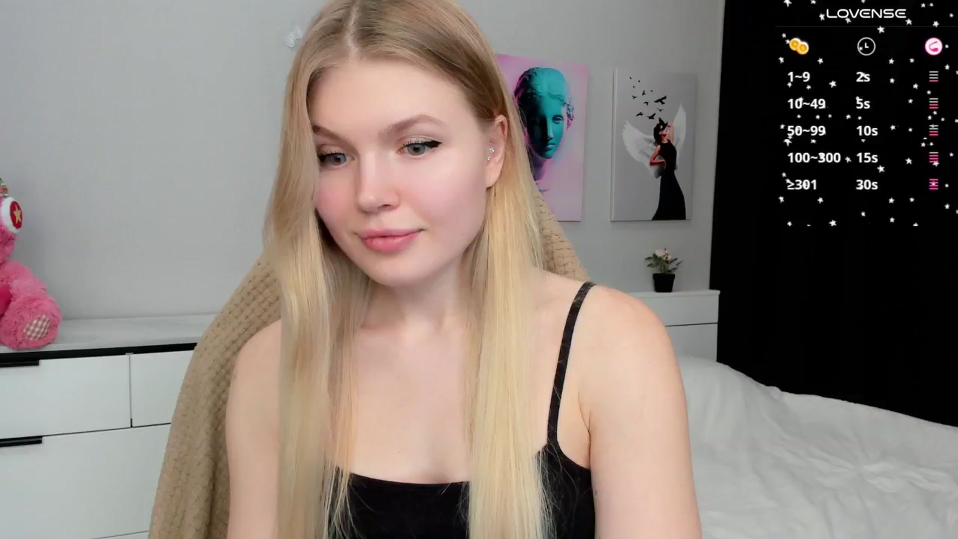 Gallery image thumbnail from Effie_Cute's myfreecams stream on, 12/02/2024, 09:06 image 15 of 20