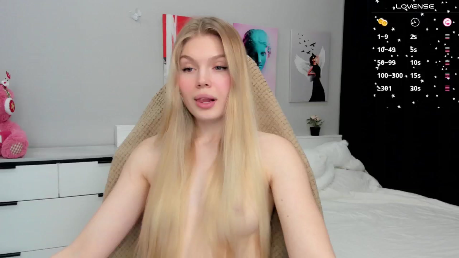 Gallery image thumbnail from Effie_Cute's myfreecams stream on, 12/08/2024, 09:09 image 1 of 20